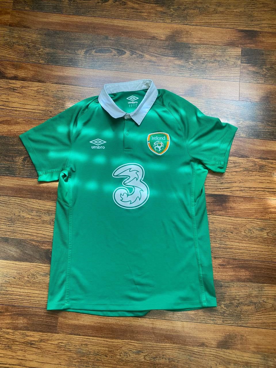 Umbro Umbro Ireland 2015/2016 home jersey Size US M / EU 48-50 / 2 - 1 Thumbnail