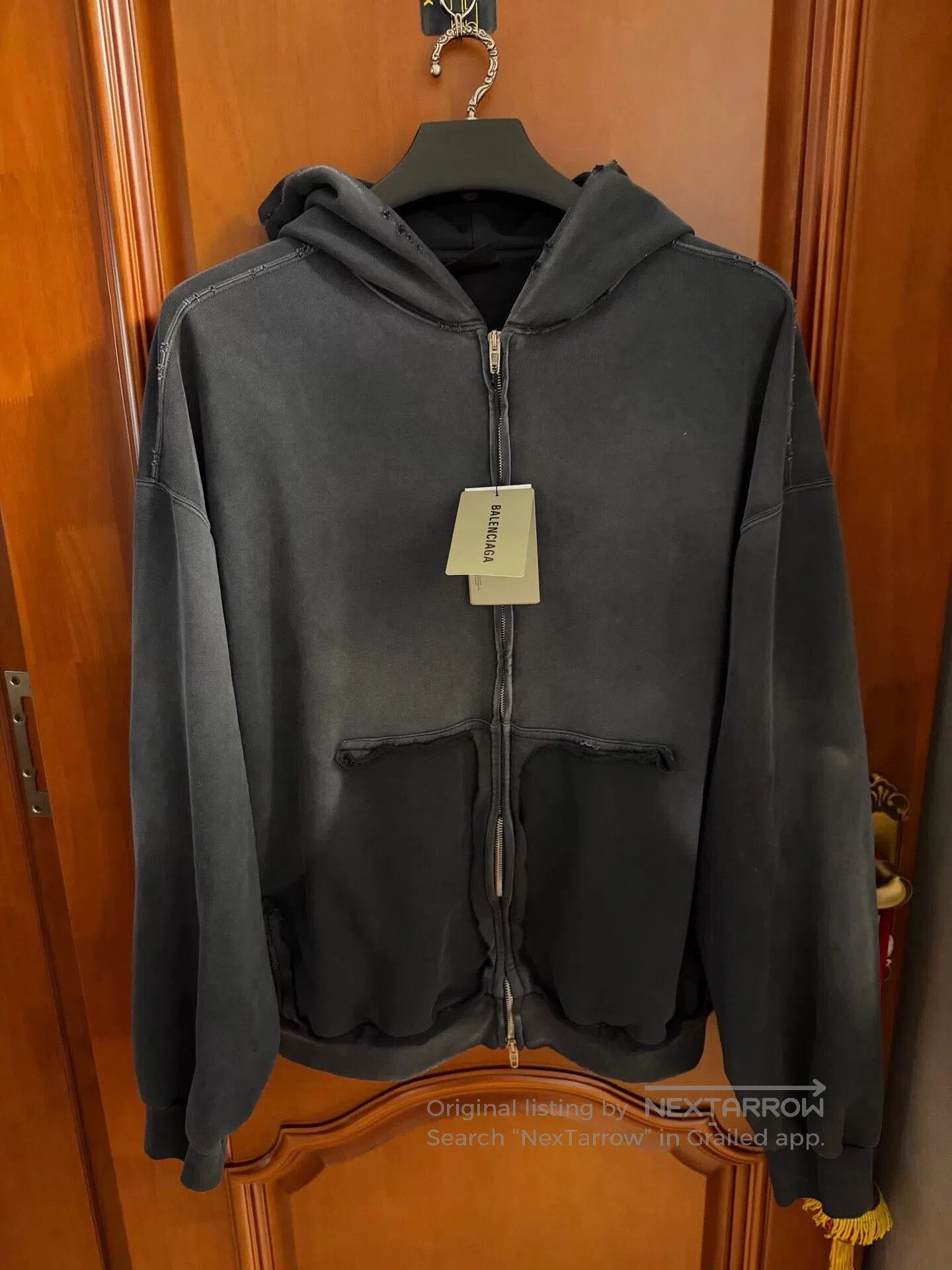Balenciaga balenciaga black zip-up hoodie with tag. Size US S / EU 44-46 / 1 - 2 Thumbnail