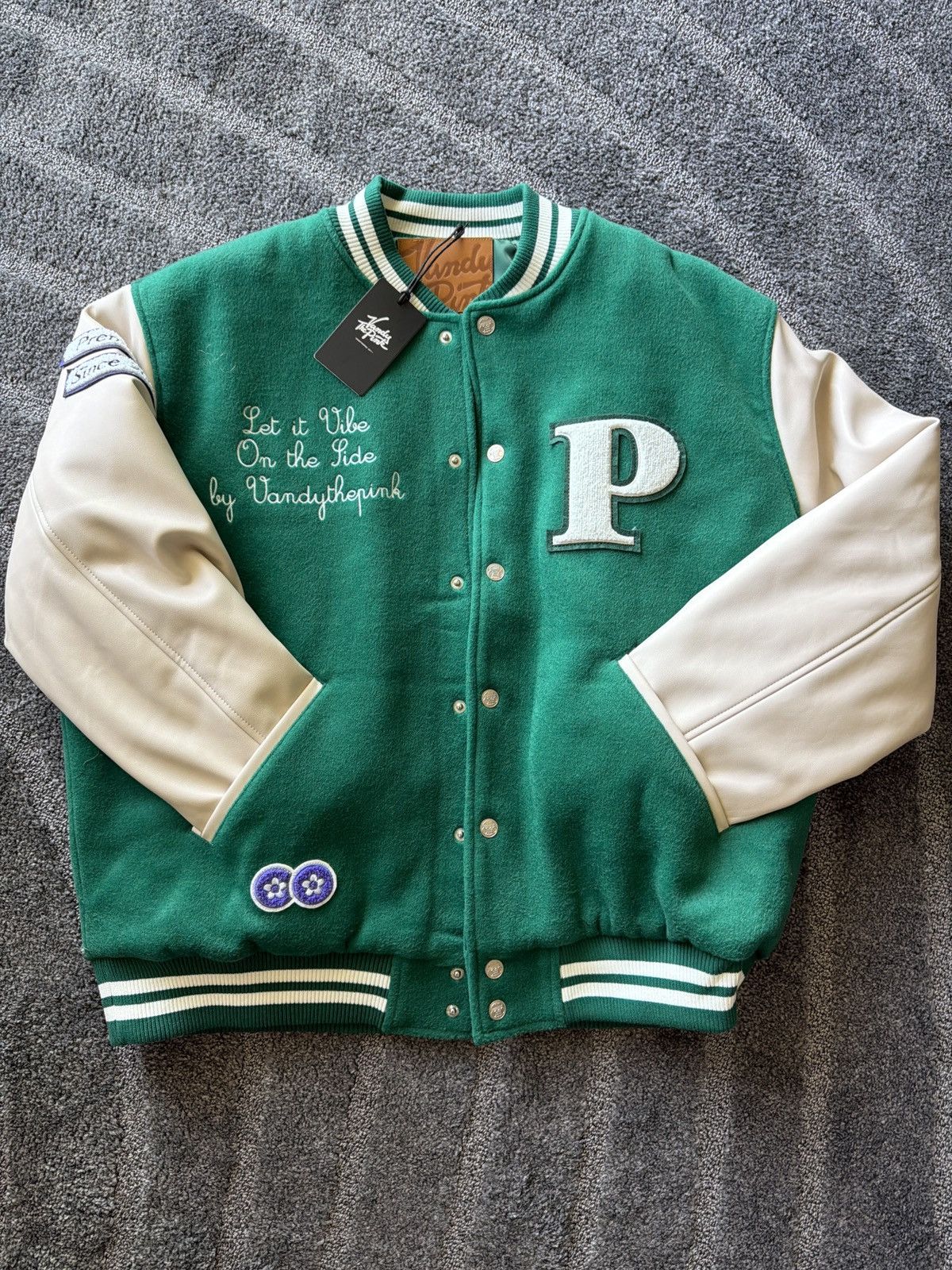 Vandy The Pink Vandy the pink varsity Size US M / EU 48-50 / 2 - 1 Thumbnail