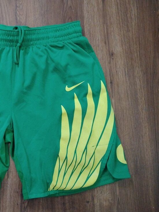 Nike Nike Oregon Ducks Athletic Shorts Wings Basketball Size US 30 / EU 46 - 2 Thumbnail