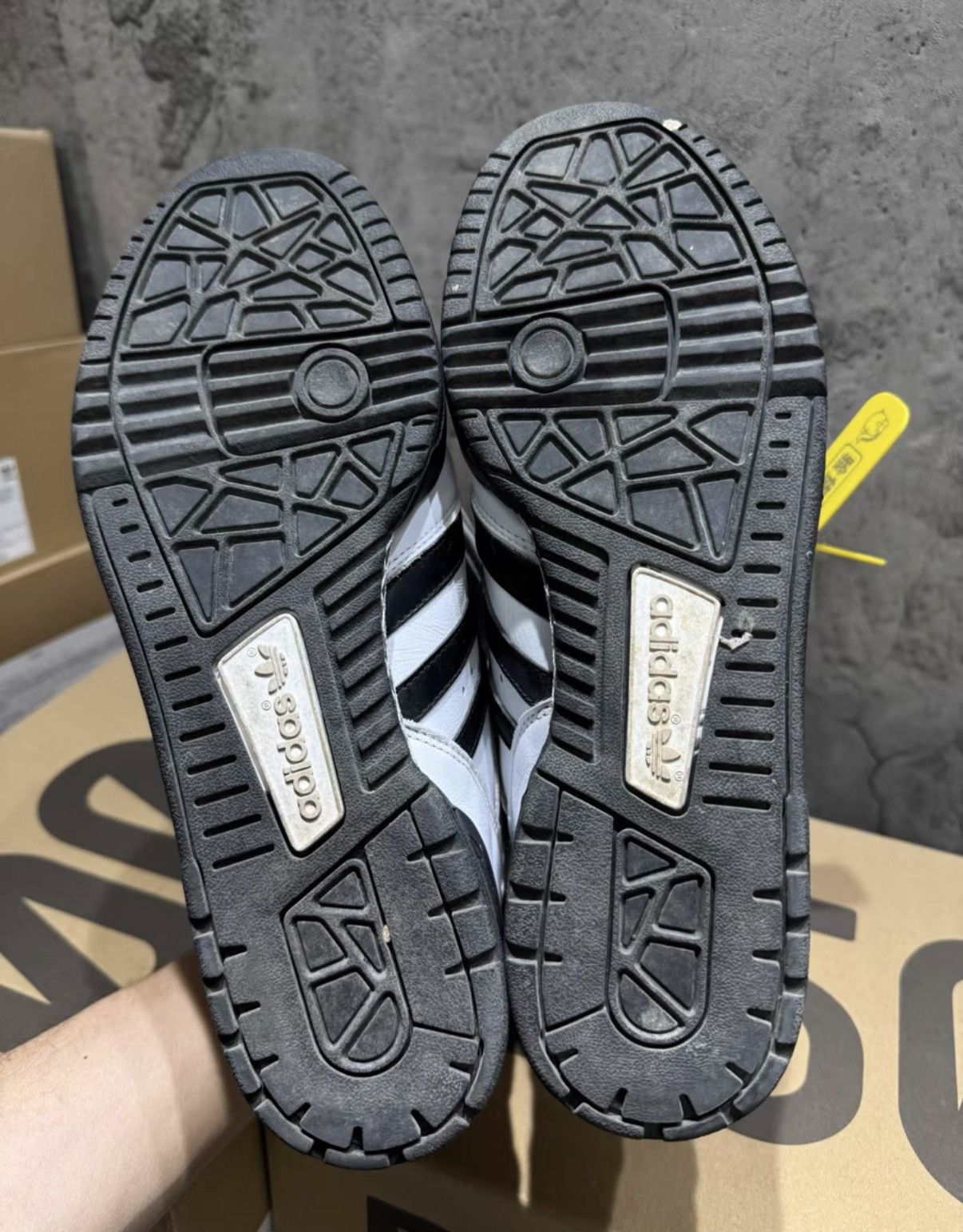 Adidas Adidas x Jeremy Scott Triple Tongue Panda K37 Size US 8.5 / EU 41-42 - 5 Thumbnail