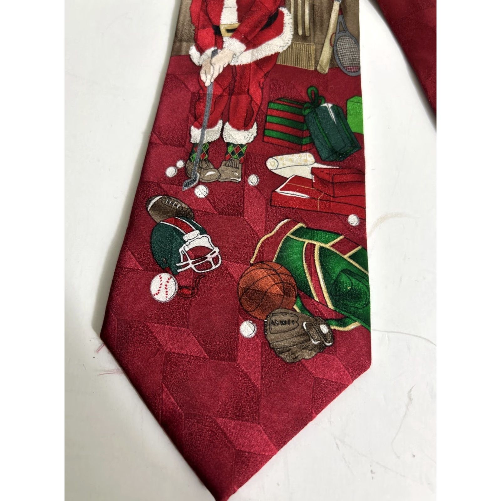 Vintage **CHRISTMAS NECKTIE MMG RED SANTA GOLF MEN'S** User: **RED CHRISTMAS NECKTIE MMG SANTA GOLF MEN'S** Size ONE SIZE - 2 Thumbnail