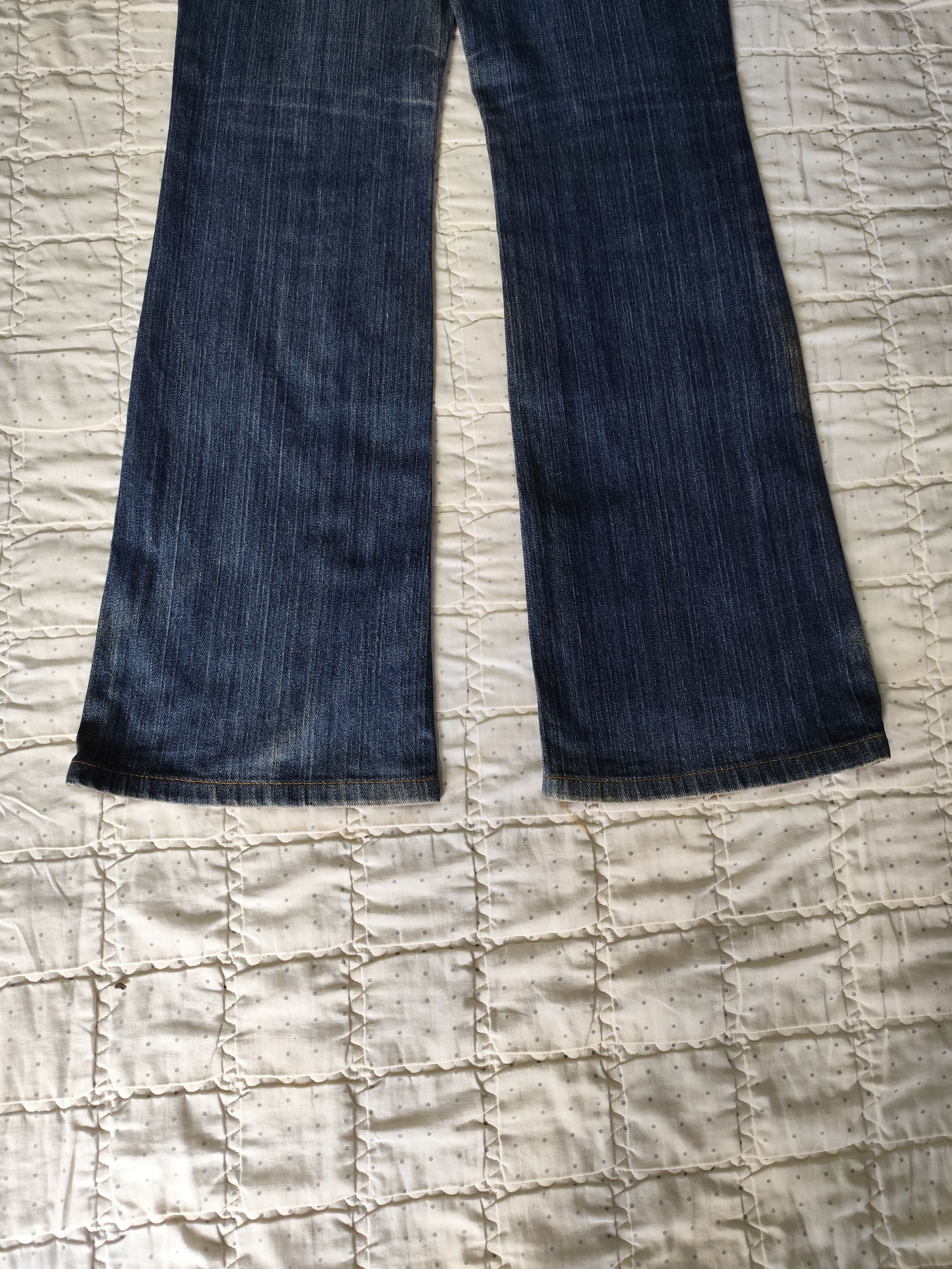 Japanese Brand × Jun Takahashi × Uniqlo Vintage Uniqlo U Flare Denim J014 Size 26" / US 2 / IT 38 - 10 Thumbnail