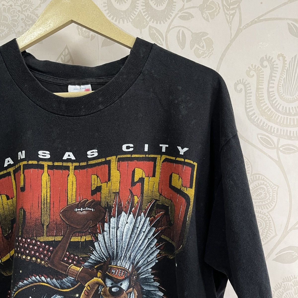 Vintage Vintage Tazmania Kansas City Cut TShirt Size US L / EU 52-54 / 3 - 6 Thumbnail