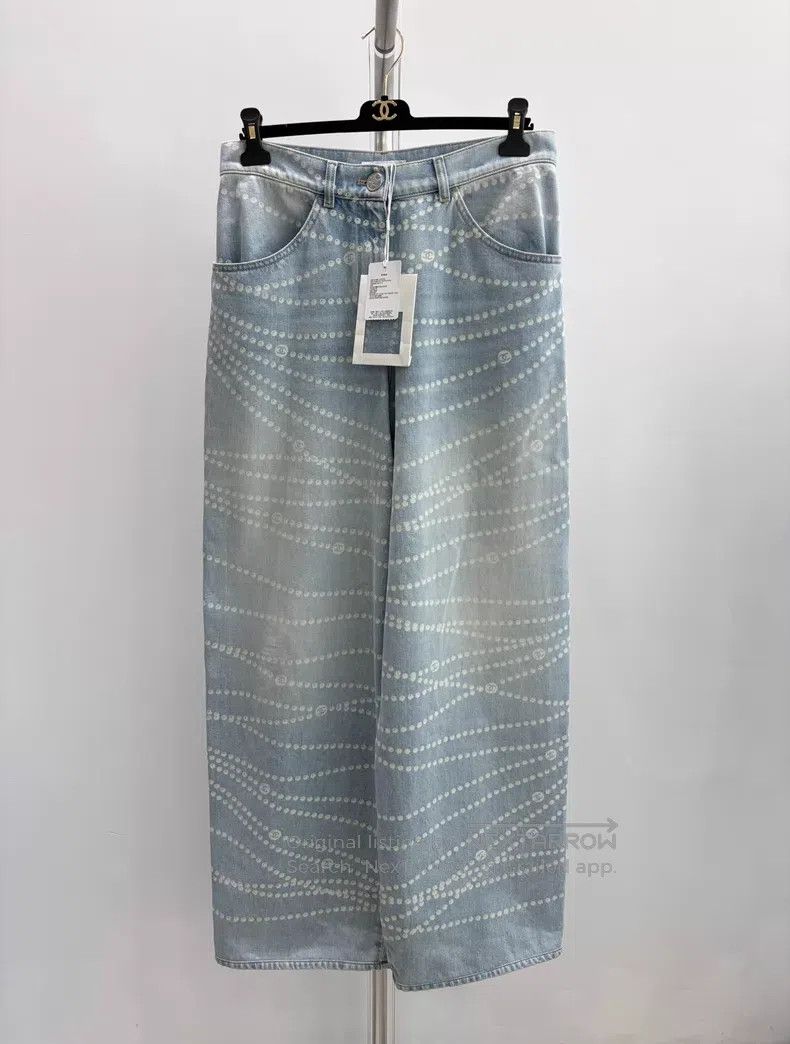 Chanel Chanel Light blue pearl jeans wide-leg pants Size 26" / US 2 / IT 38 - 1 Thumbnail