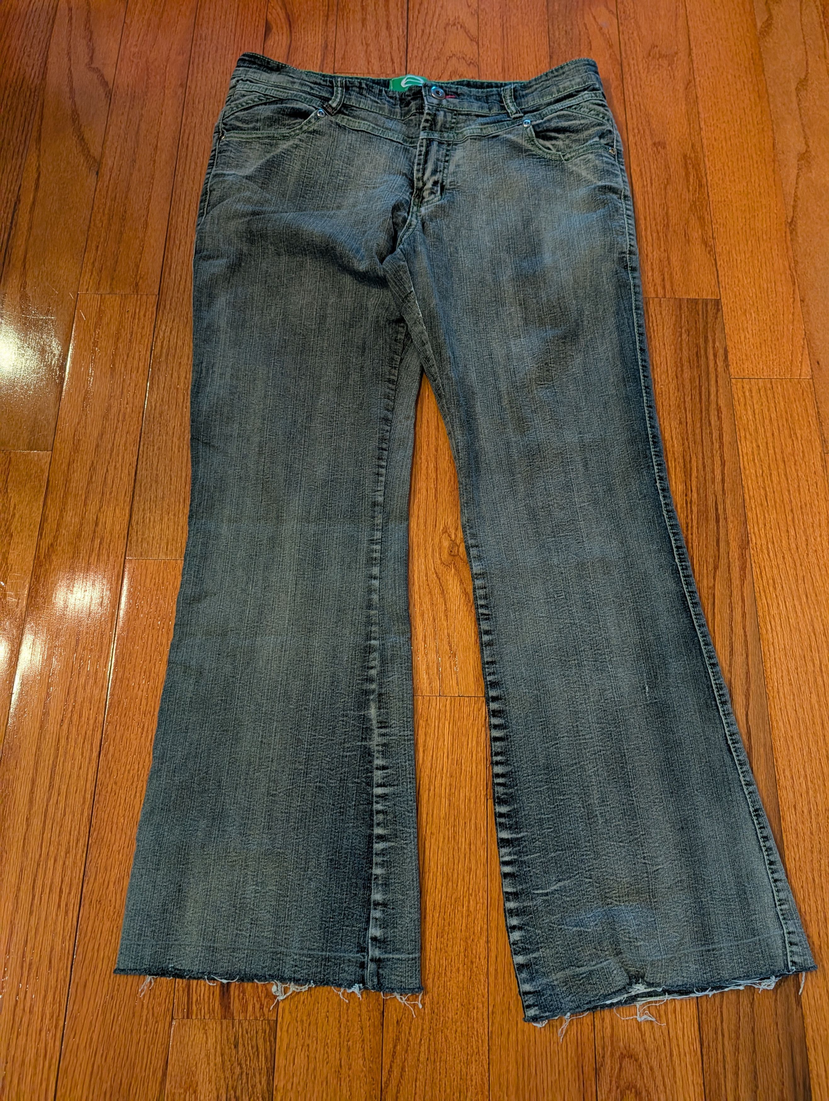 Southpole Y2K Xclusive Faded Denim Baggy Flare Leg Cyber Grunge Jeans Size US 34 / EU 50 - 6 Thumbnail