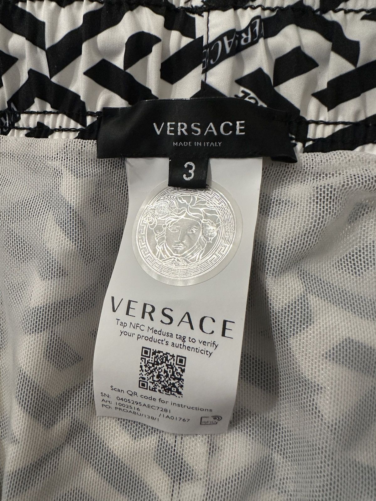 Versace Versace La Greca Monogram Swim Shorts - AUTHENTIC NFC Size 3 Size US 36 / EU 52 - 5 Thumbnail