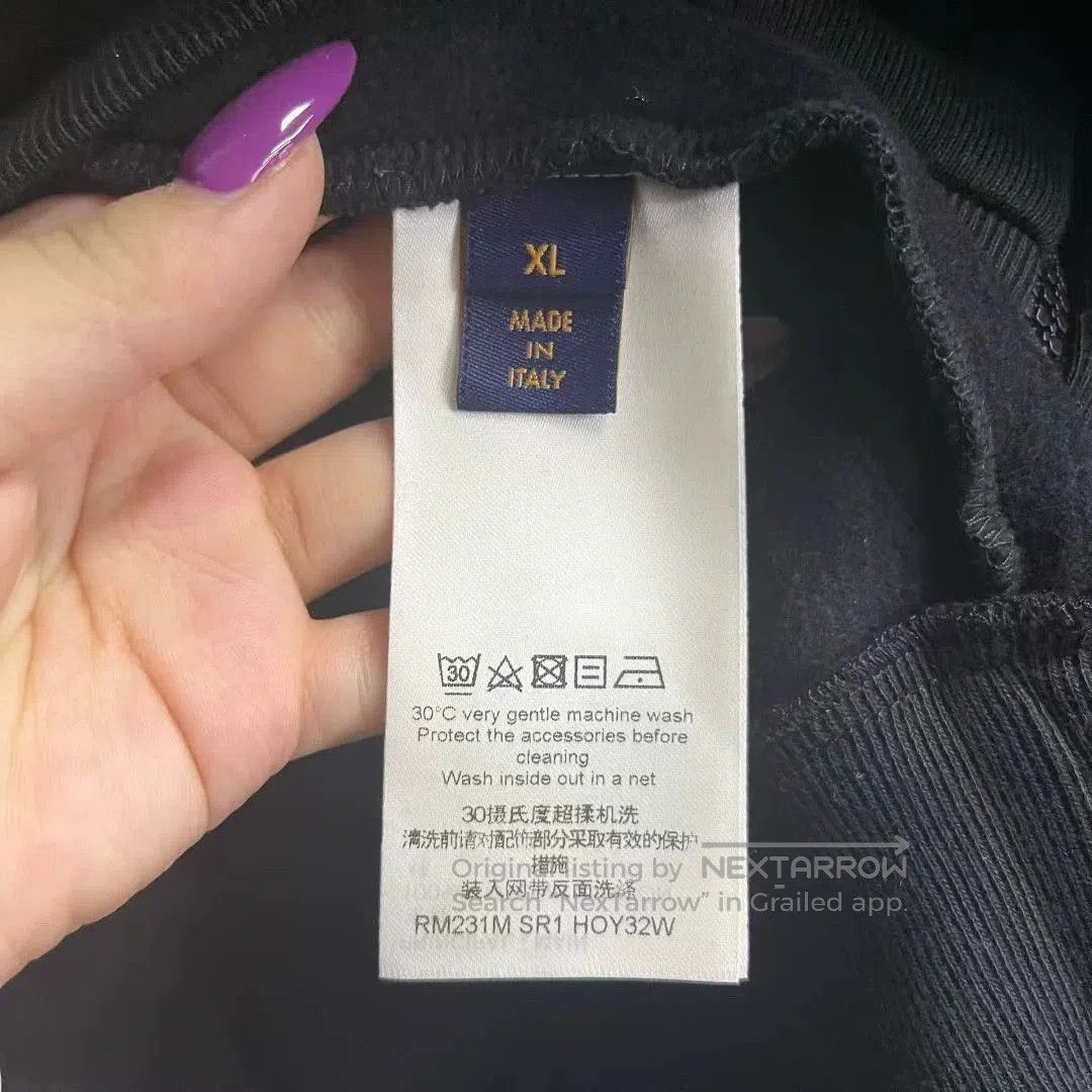 Louis Vuitton louis vuitton black zip hoodie with logo. Size US M / EU 48-50 / 2 - 5 Thumbnail