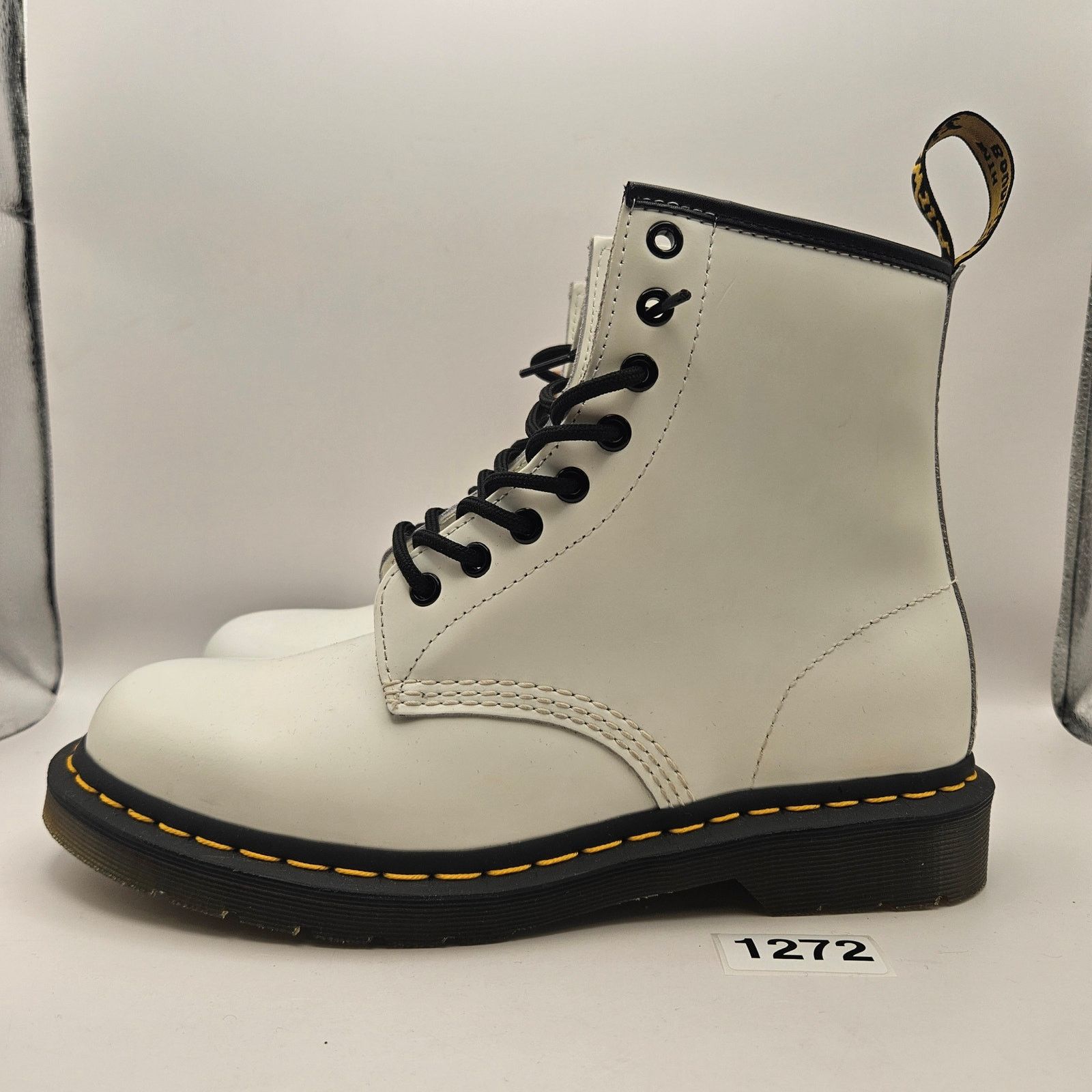 Dr. Martens DR. MARTENS 1460 MEN'S 8 WOMEN'S 9 11822 8 EYES SMOOTH WHITE Size US 9 / IT 39 - 2 Thumbnail