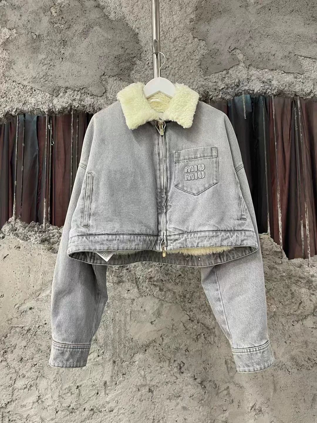Miu Miu MiuMiu Lamb Fur Collar Cropped Denim Jacket Size US S / EU 44-46 / 1 - 1 Thumbnail