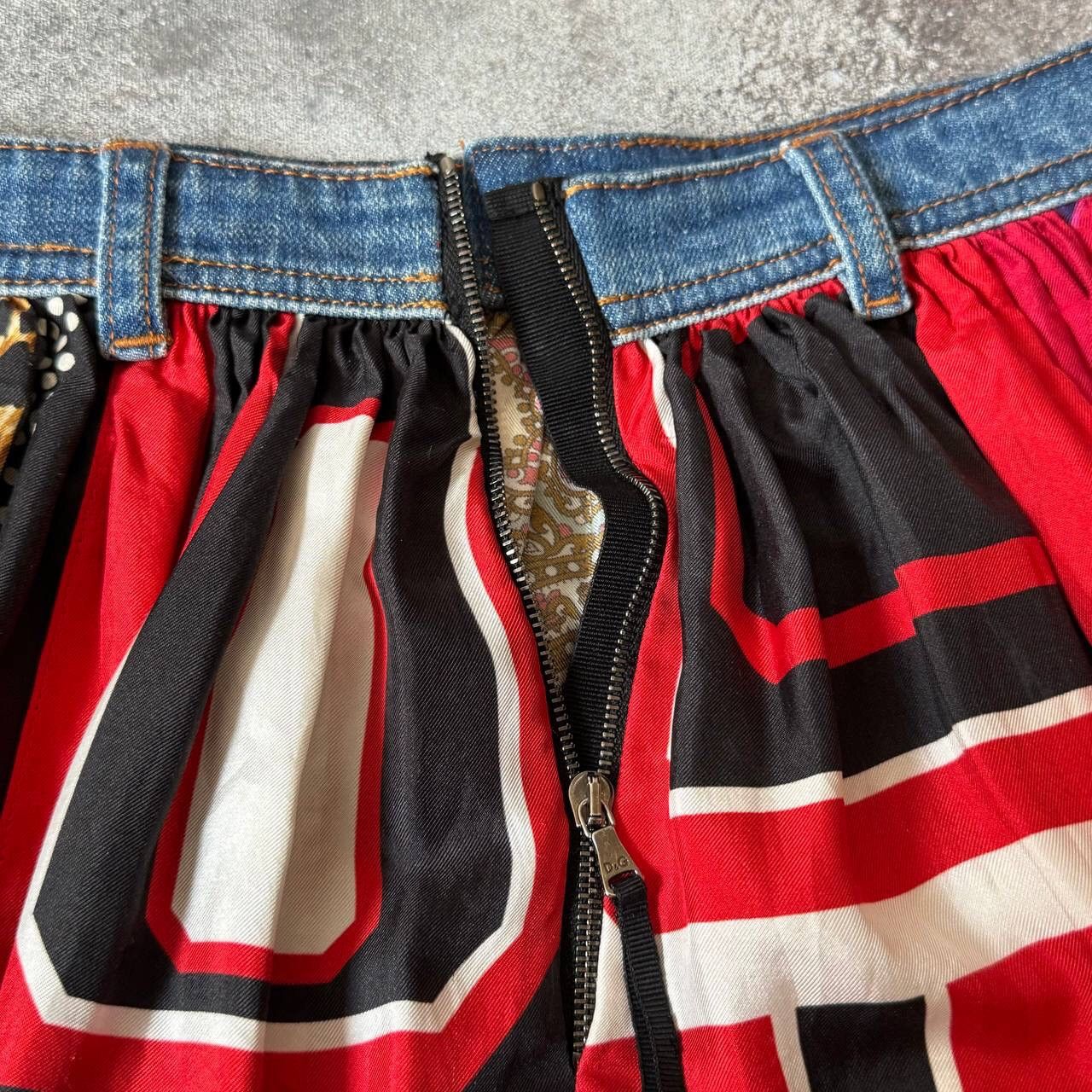 Dolce & Gabbana D&G Dolce & Gabbana Silk Skirt Size 27" / US 4 / IT 40 - 12 Thumbnail