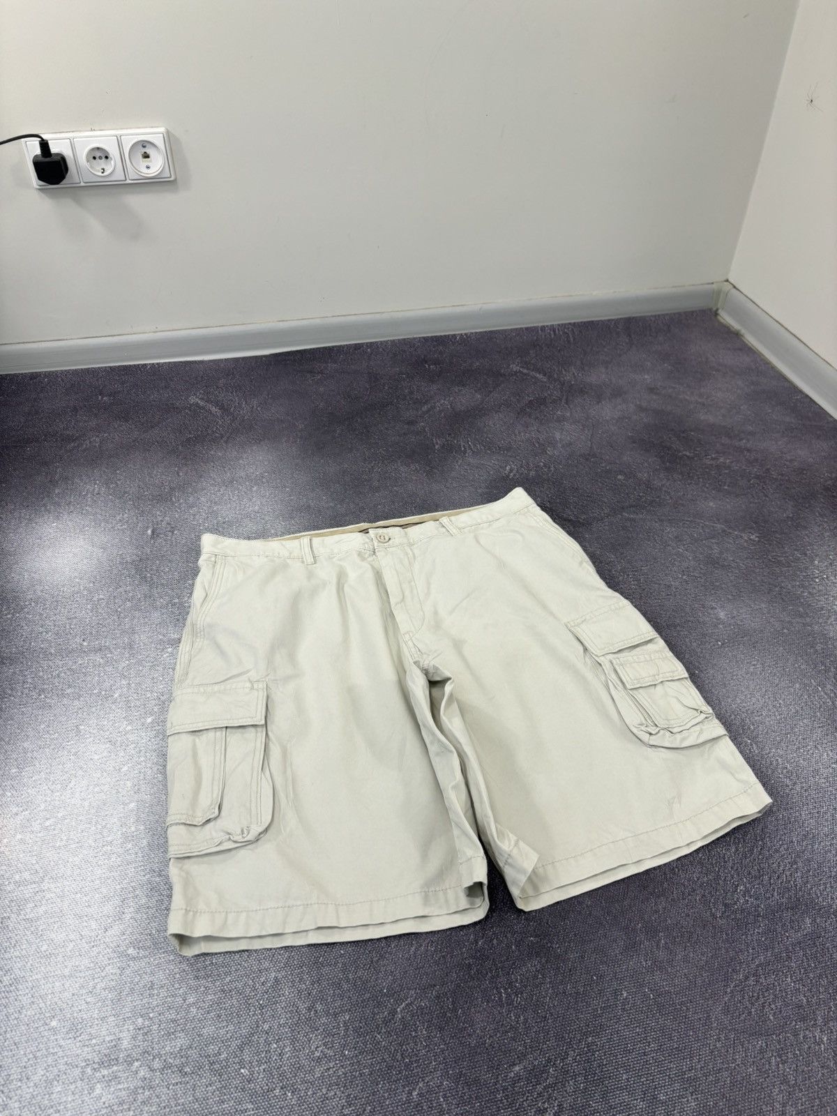 Izod Vintage IZOD 2000s Wide-Leg Utility Hype Baggy Cargo Shorts Size US 38 / EU 54 - 3 Thumbnail