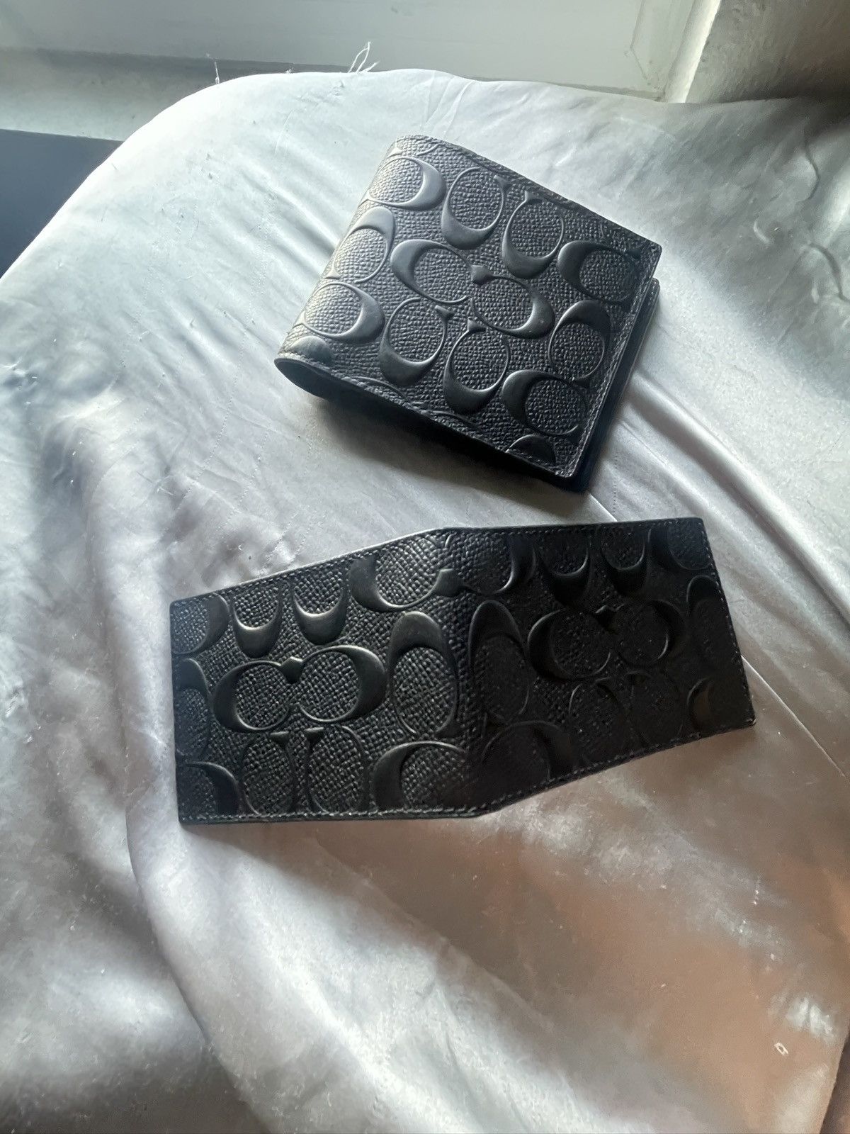 Coach Coach Signature Black Leather Wallet ( used only once ) Size 28 - 1 Thumbnail