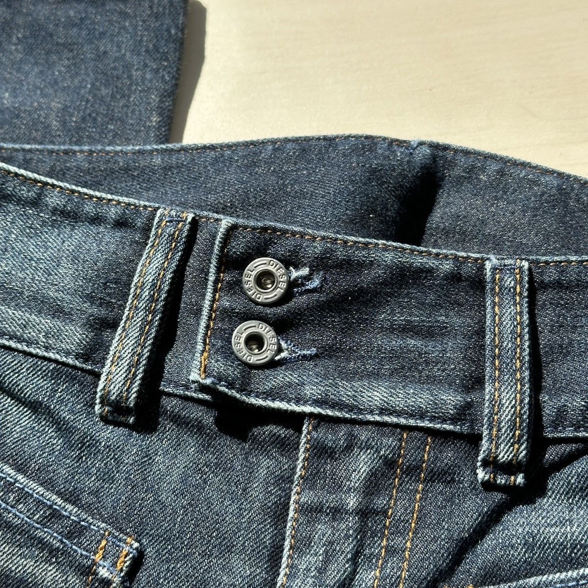 Diesel × Seditionaries Diesel Old Washed Fade Asymmetric Low Rice Wrap Jeans 00s Size 26" / US 2 / IT 38 - 6 Thumbnail