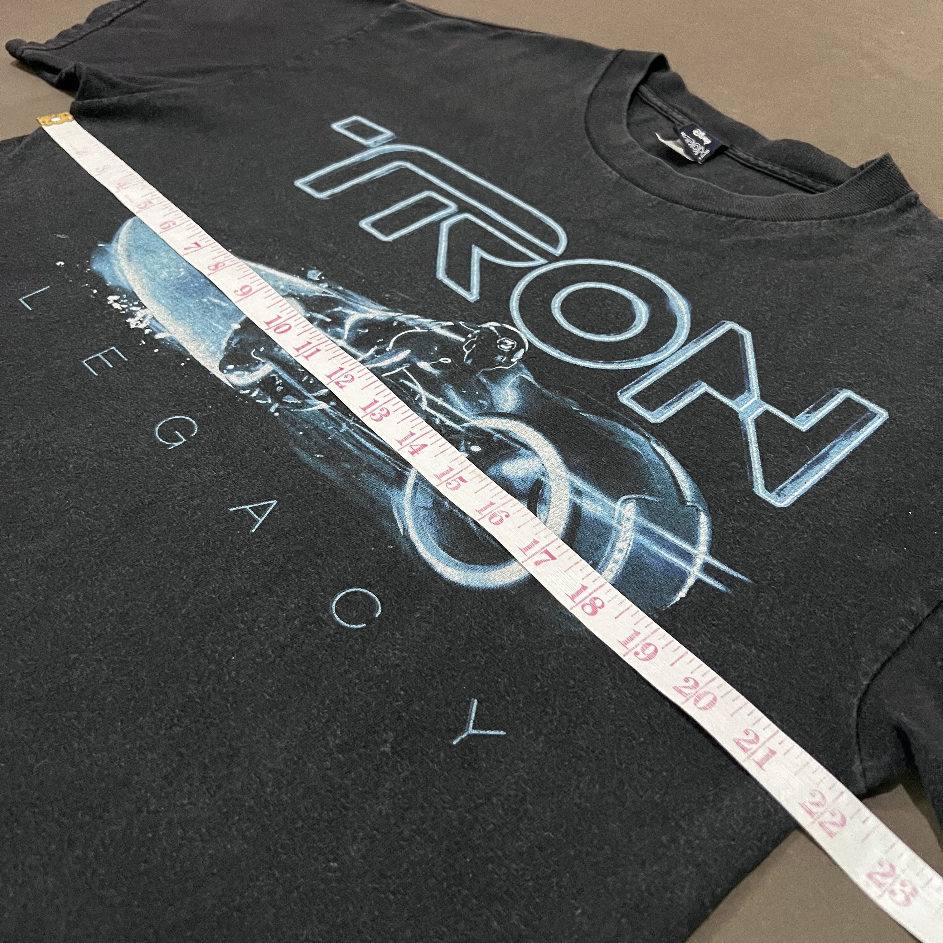 Disney × Vintage Vintage Y2K TRON Legacy Daft Punk Promo Movie Tee Faded Size US L / EU 52-54 / 3 - 10 Thumbnail