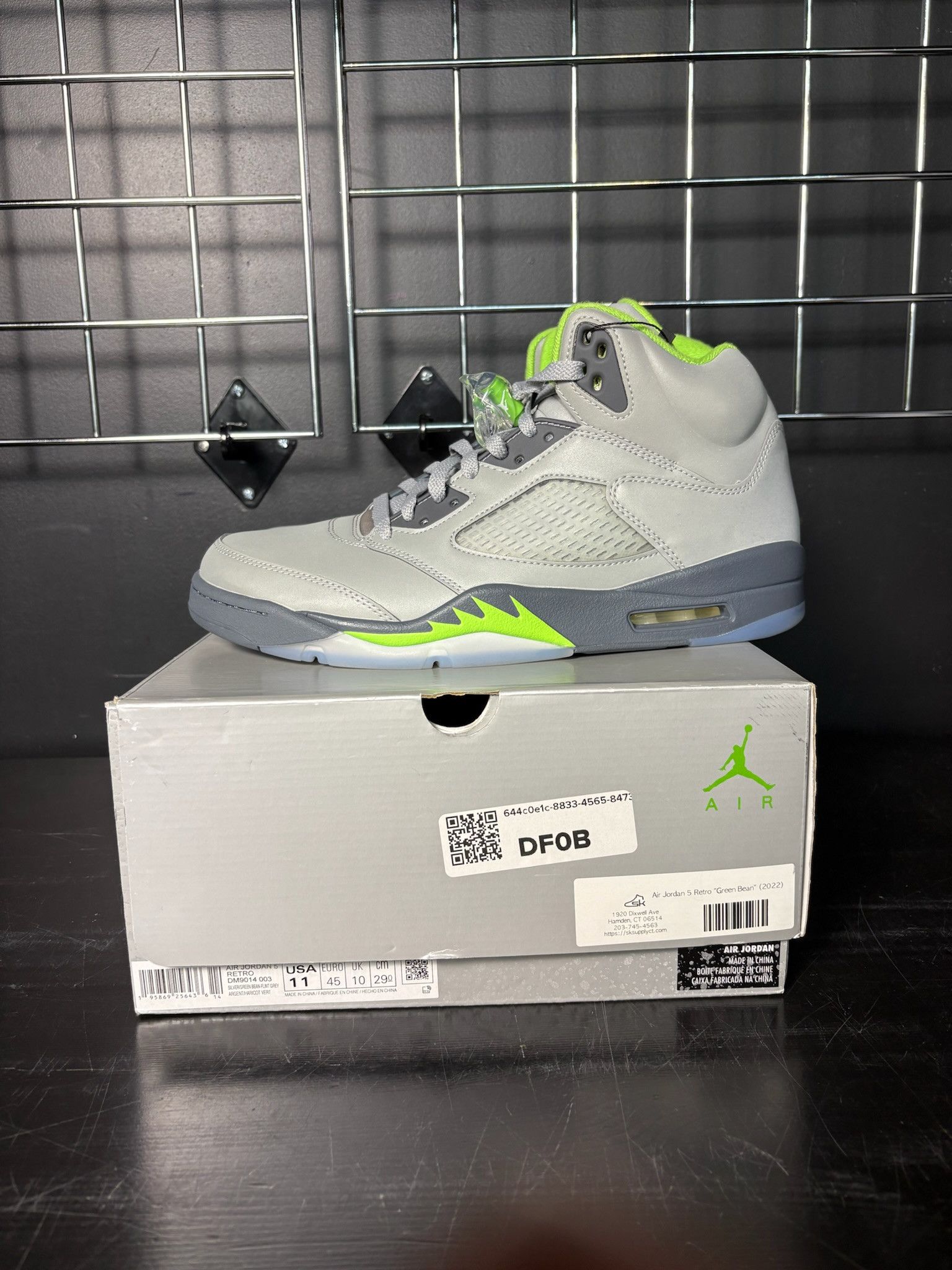 Jordan Brand Air Jordan 5 Retro "Green Bean" (2022) - Size 11 Size US 11 / EU 44 - 6 Thumbnail