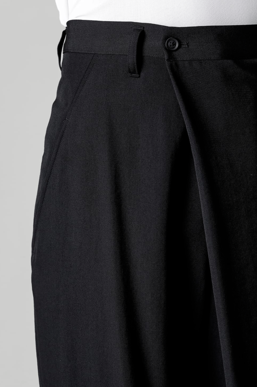 Yohji Yamamoto Yohji Yamamoto Pour Homme - W/GABARDINE Left Tuck Pant Size US 30 / EU 46 - 8 Thumbnail
