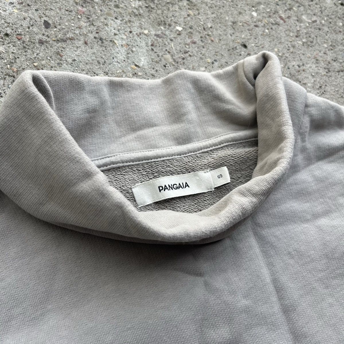 Pangaia Pangaia Heavyweight recycled turtleneck sweatshirt beige Size US S / EU 44-46 / 1 - 4 Thumbnail