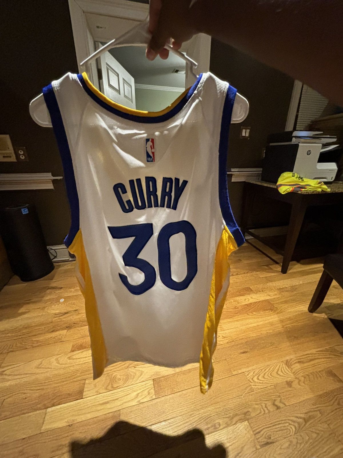 NBA Stephen Curry Golden State Warriors Jersey – Youth Size Size US S / EU 44-46 / 1 - 3 Thumbnail