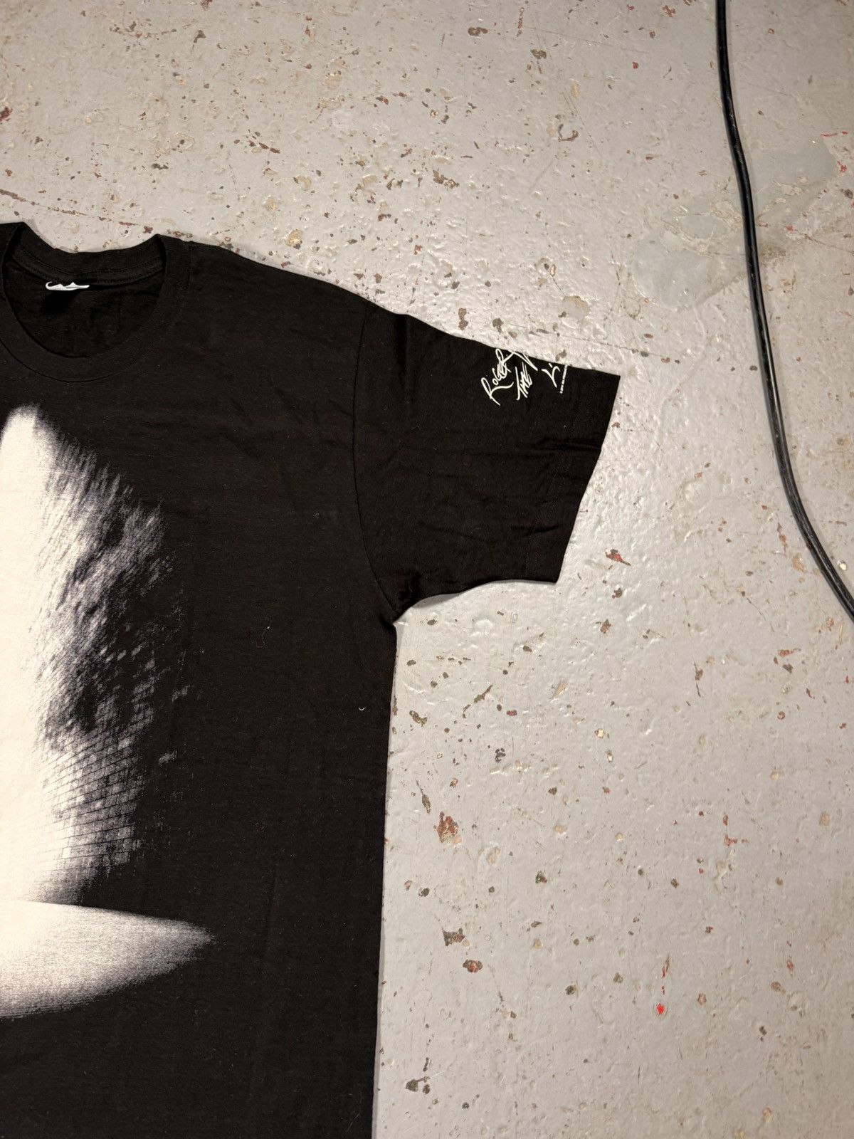 Other The Wall Roger Waters Tour Tee Size US L / EU 52-54 / 3 - 3 Thumbnail
