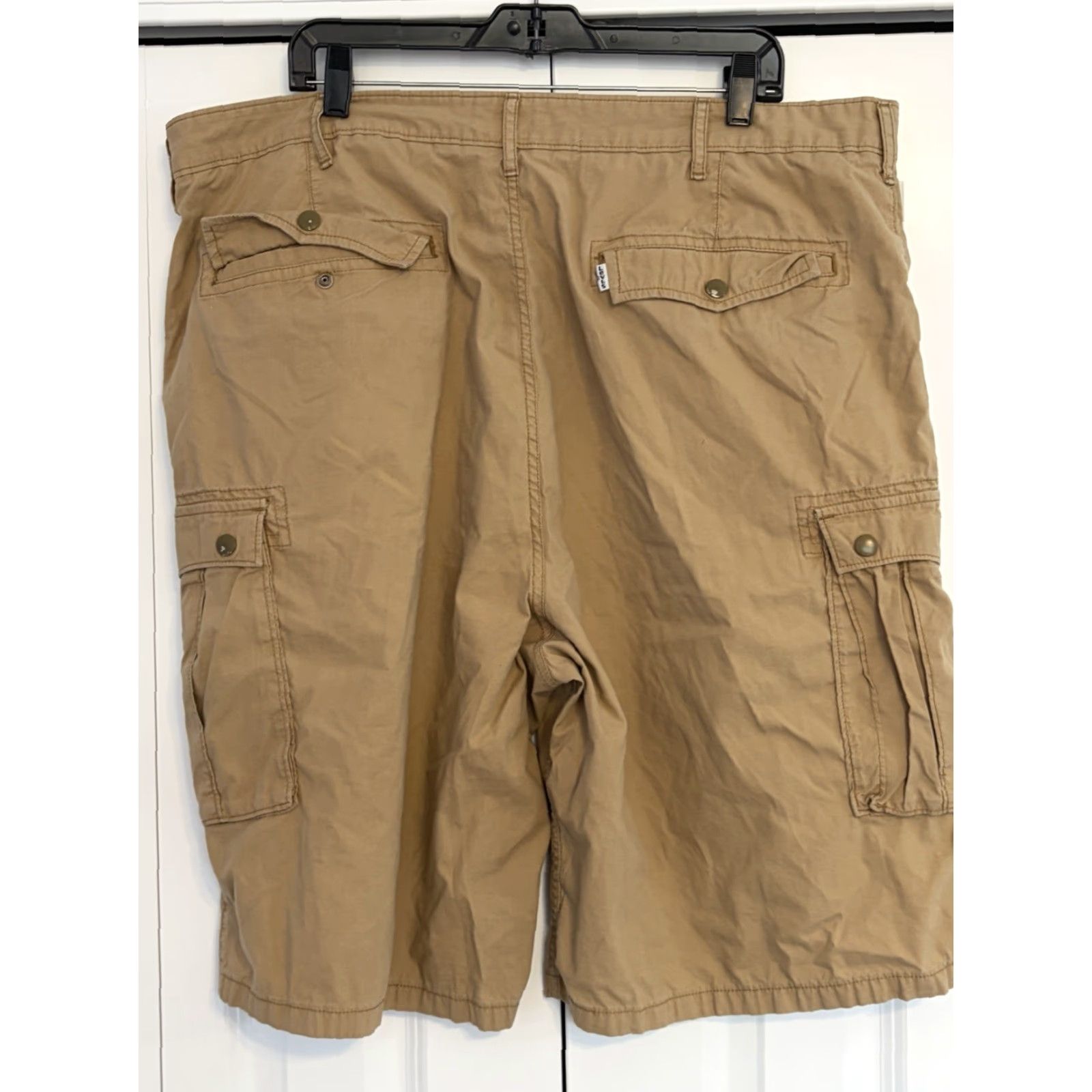 Levi's VINTAGE? No. Just Levi's Cargo Shorts Mens Regular 42 Beige Khaki Ripstop Cotton Pocket Cargo Outdoor Casual Summer 12in Inseam Mens Size US 42 / EU 58 - 2 Thumbnail
