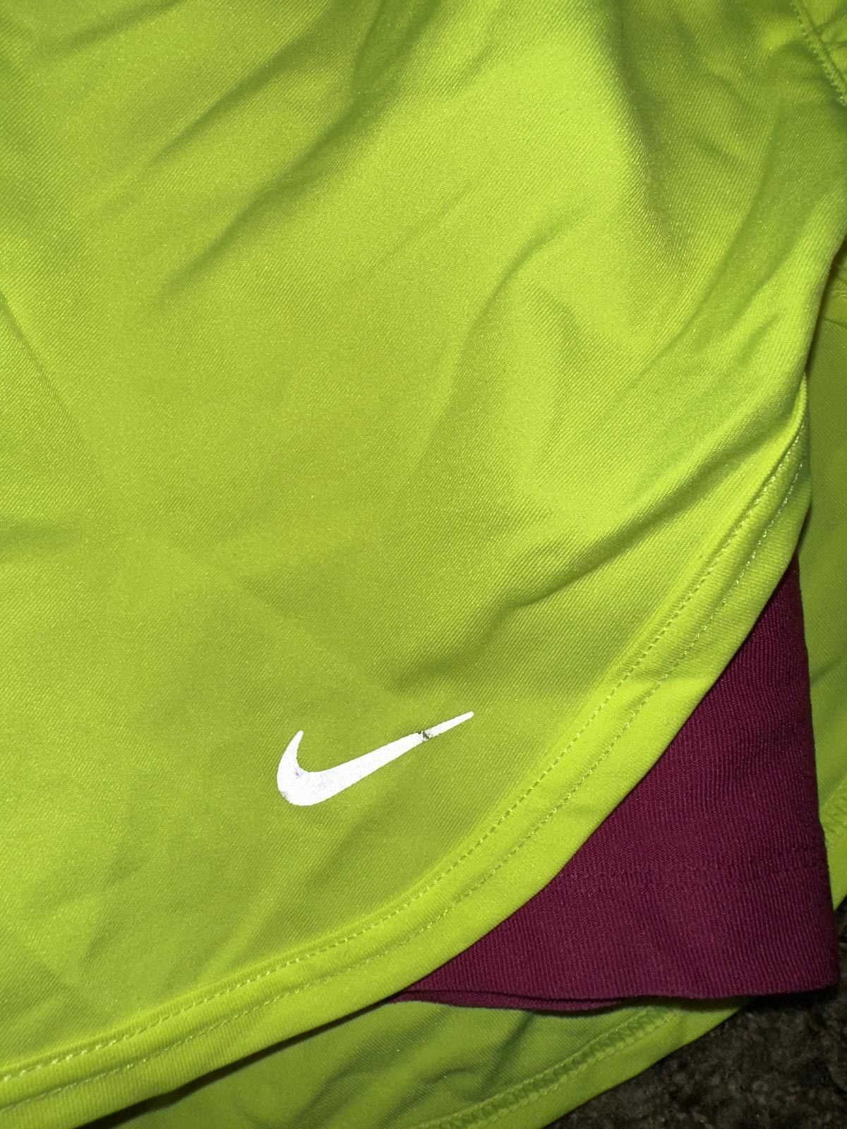 Nike Nike Women’s One Dri-Fit Running Shorts Size 28" / US 6 / IT 42 - 2 Thumbnail