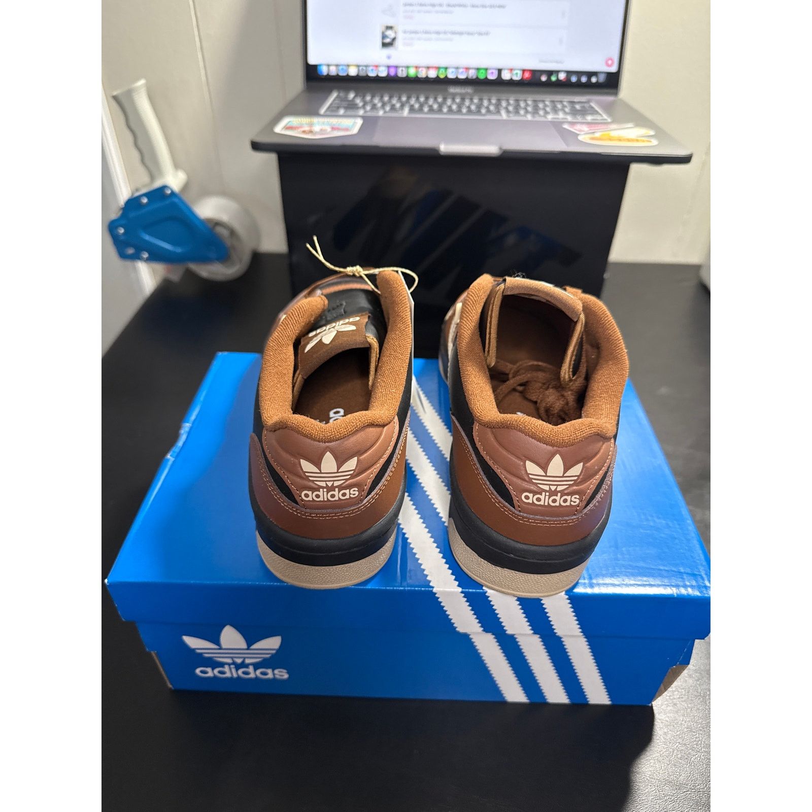 Adidas Adidas Mens Rivalry Low - JH7145 - Mens Size 8 (Rare) Size US 8 / EU 41 - 3 Thumbnail