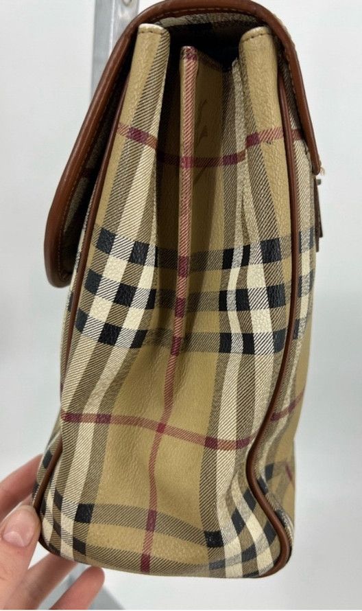 Burberry BURBERRY'S KELLY VTG Size ONE SIZE - 6 Thumbnail