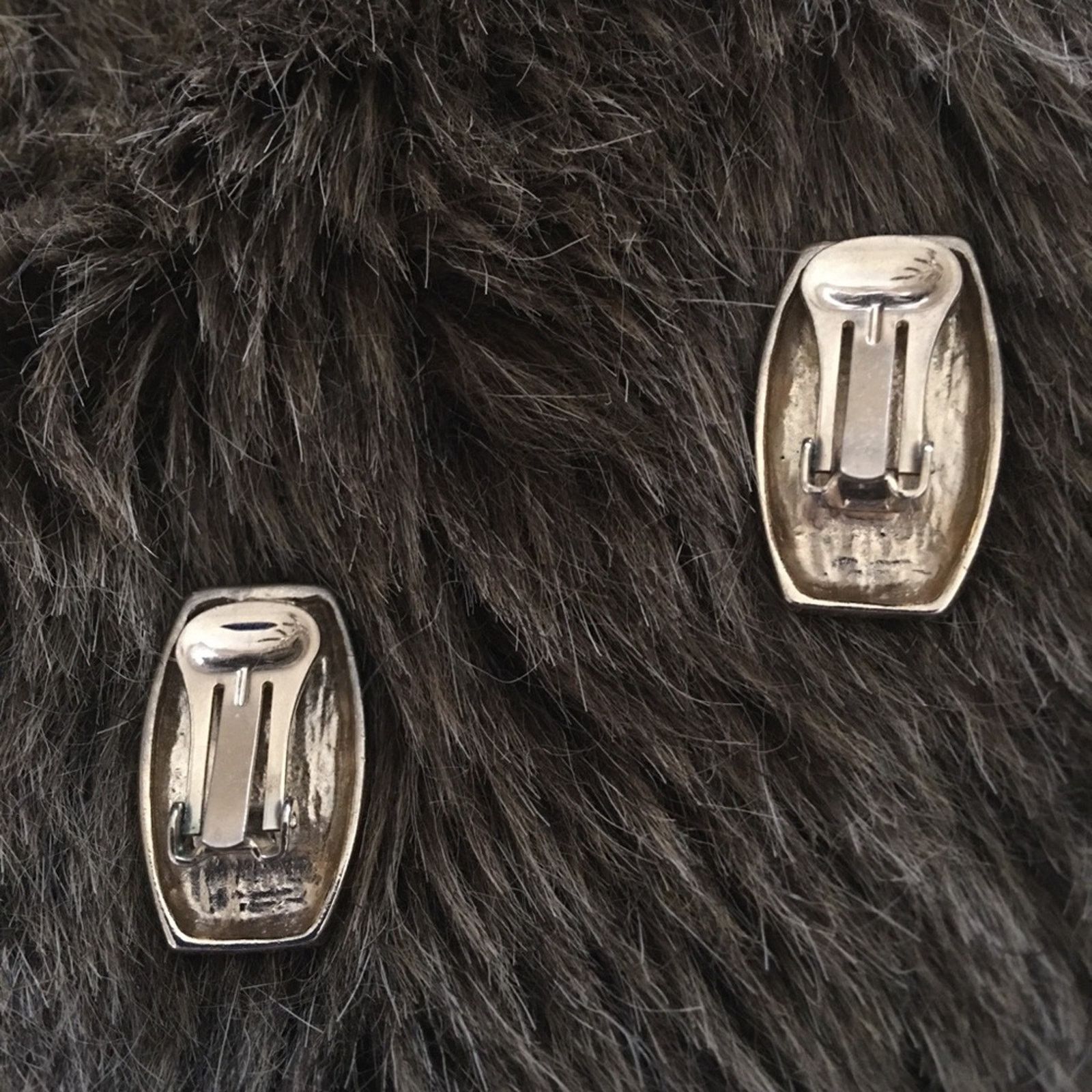 Vintage Vintage 80s Weekenders black enamel clip earrings Size ONE SIZE - 2 Thumbnail