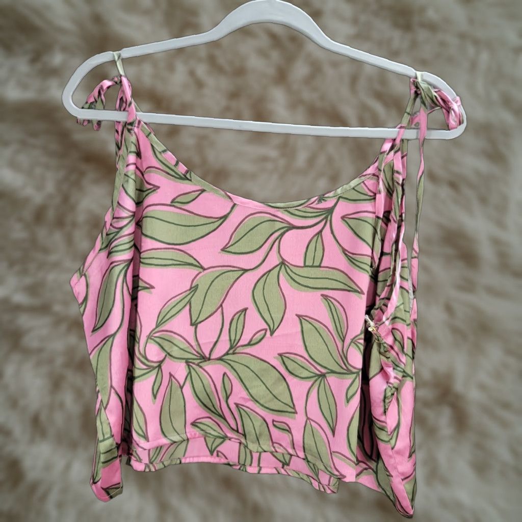 Vintage Gyal Bashy Tank Cropped Sleeveless 2XL Pink Floral Recycled Polyester Lounge NWT Size XXL / US 16-18 / IT 52-54 - 1 Thumbnail