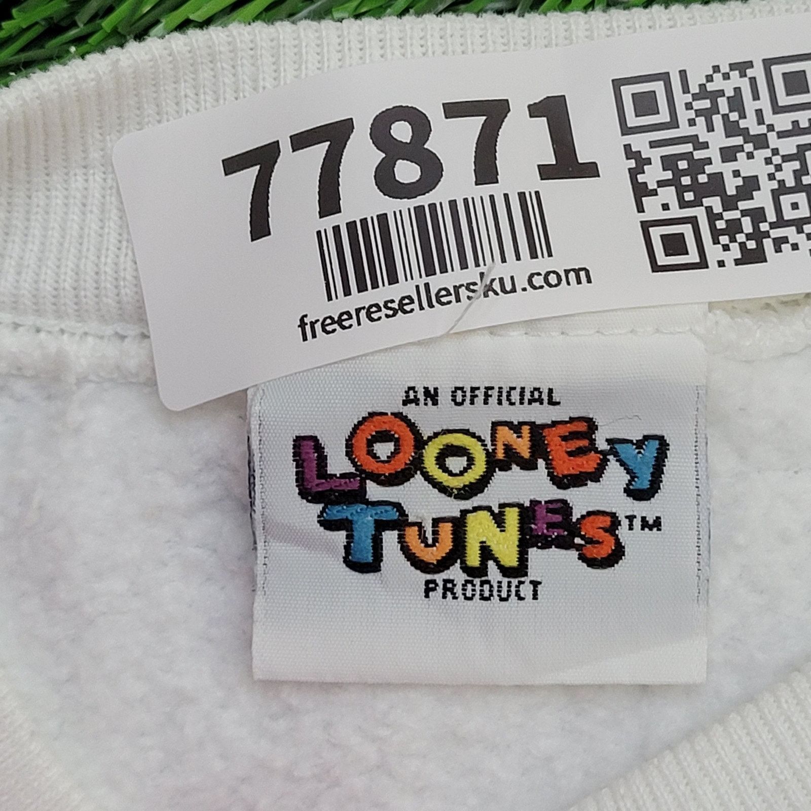 Vintage Vintage 1995 Bugs-Bunny Christmas Sweatshirt XL 24x25 Size US XL / EU 56 / 4 - 7 Thumbnail