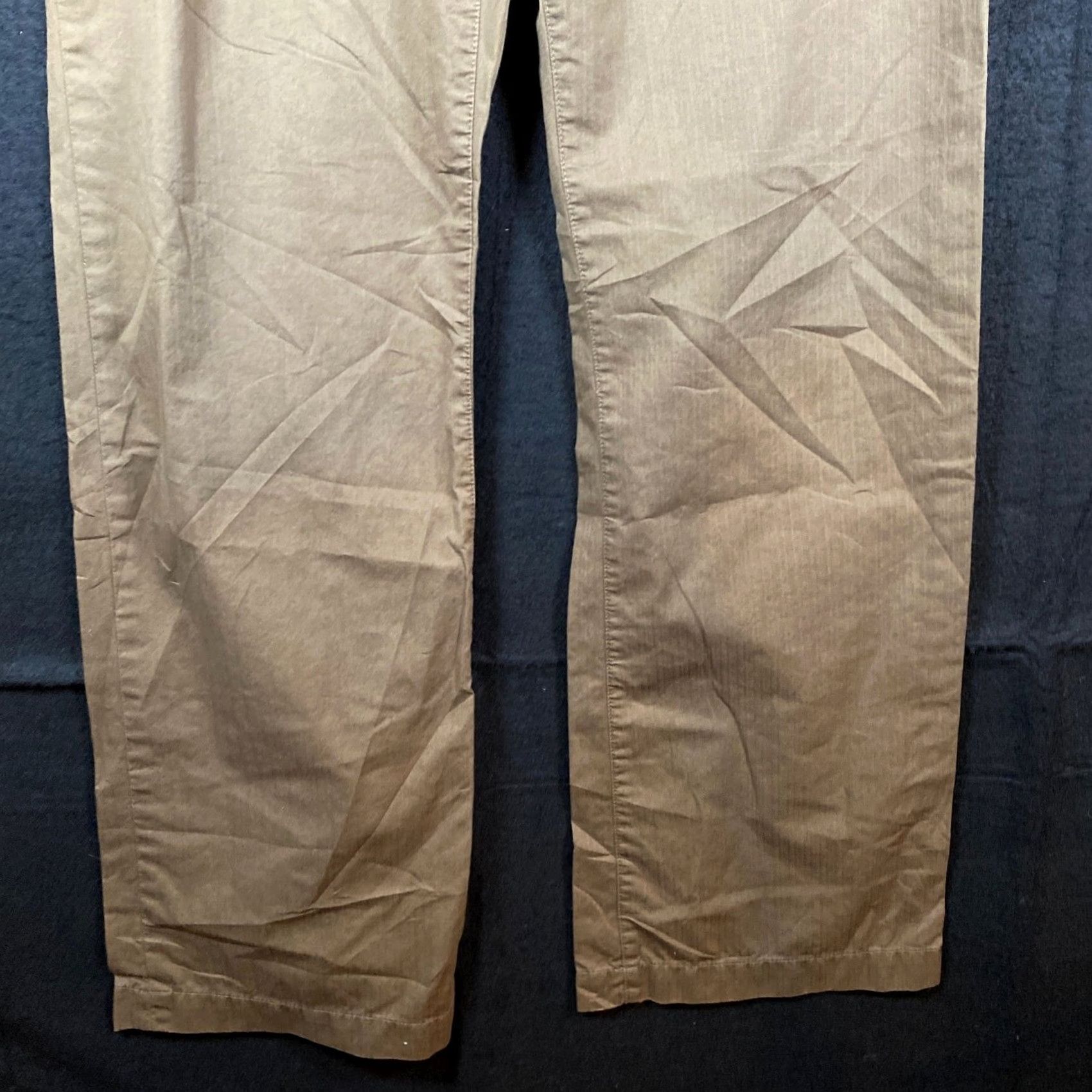 Banana Republic Banana Republic Mens Pants Brown Chino 100% Cotton Straight 33x34 (34x33) Pants Mens Regular 34 Inseam Straight Pocket Brown Chino Size US 33 - 3 Thumbnail