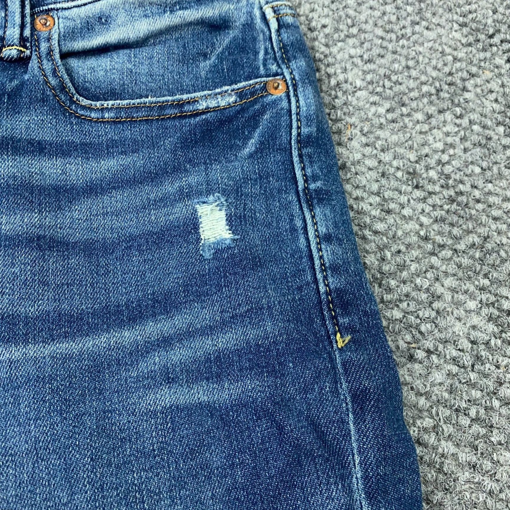 American Eagle Outfitters American Eagle Jeans 30x32 Straight Blue Next Level AirFlex Distressed Mens Size US 30 / EU 46 - 4 Thumbnail