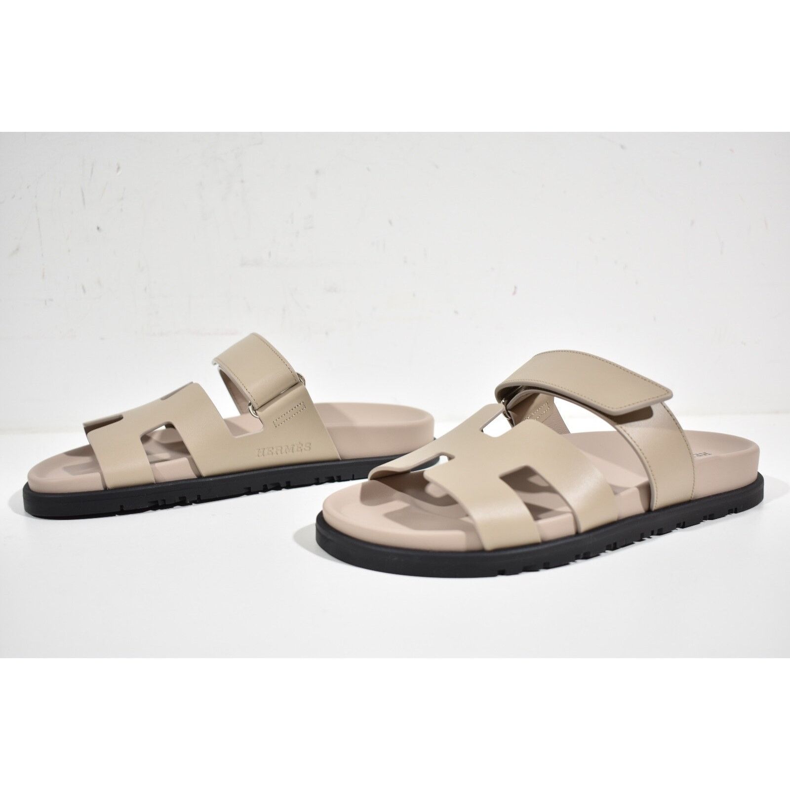 Hermes Hermes Chypre Sandal Beige Mastic Leather Black Logo Size US 12 / IT 42 - 10 Thumbnail