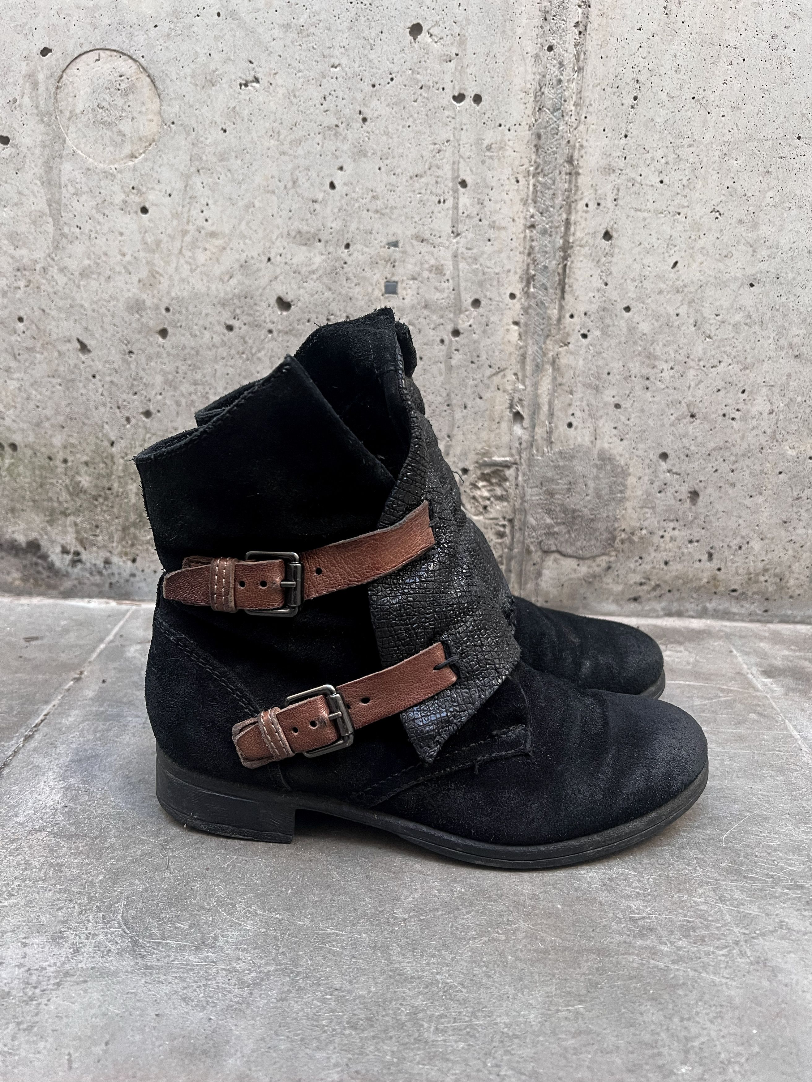 Vintage Distressed Strap Leather Boots Size US 7 / IT 37 - 4 Thumbnail