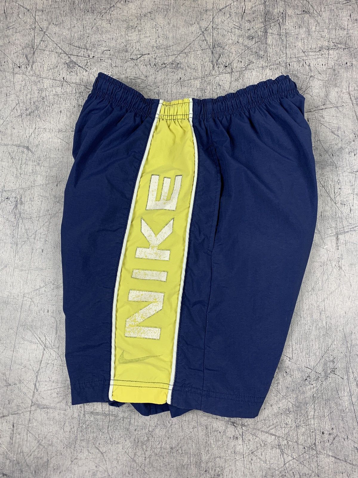 Nike Vintage Nike Swim Retro Shorts Men’s Size S Navy Blue 90’s Size US 30 / EU 46 - 9 Thumbnail