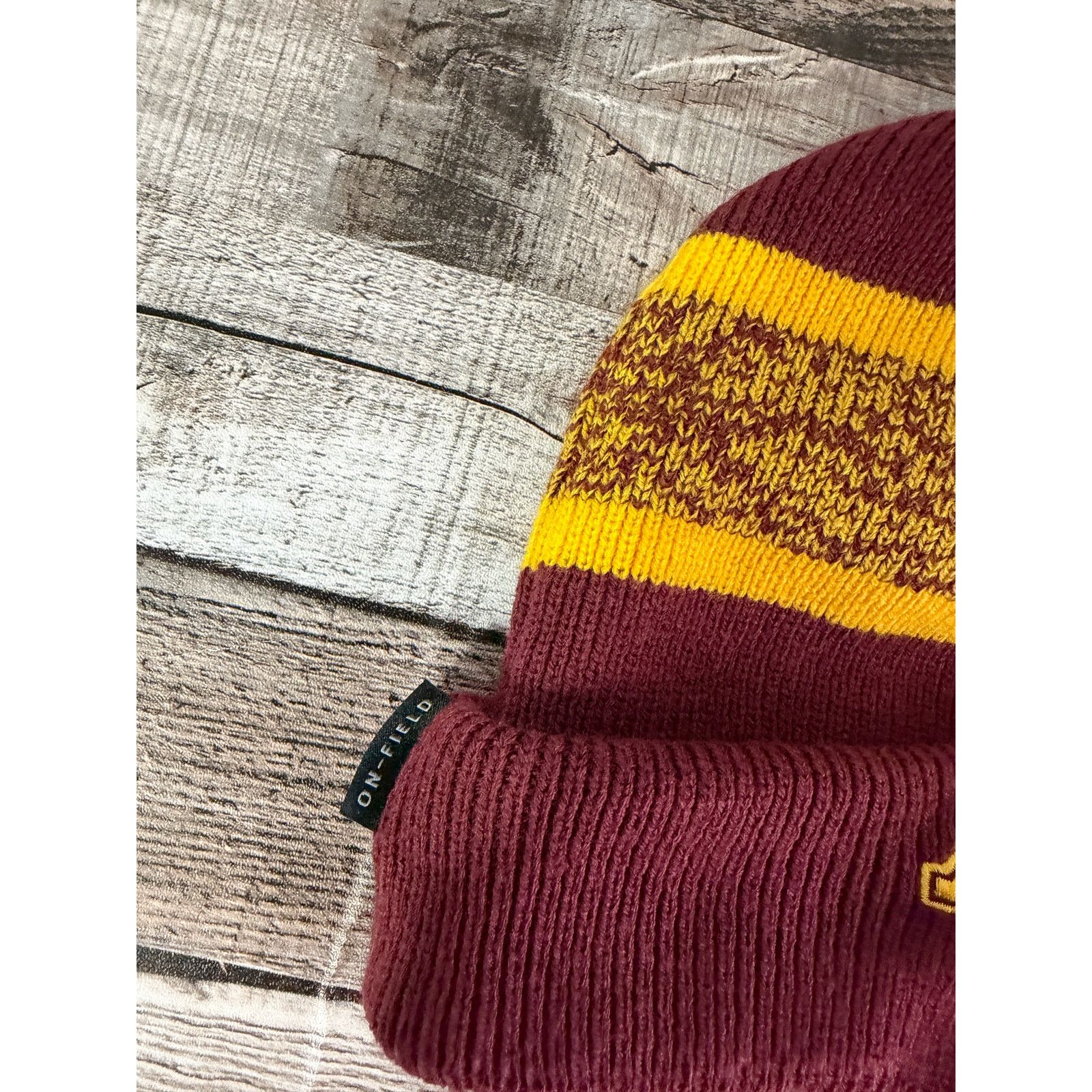 NCAA University of Minnesota Gophers Nike Winter Hat/Beanie Size ONE SIZE - 4 Thumbnail