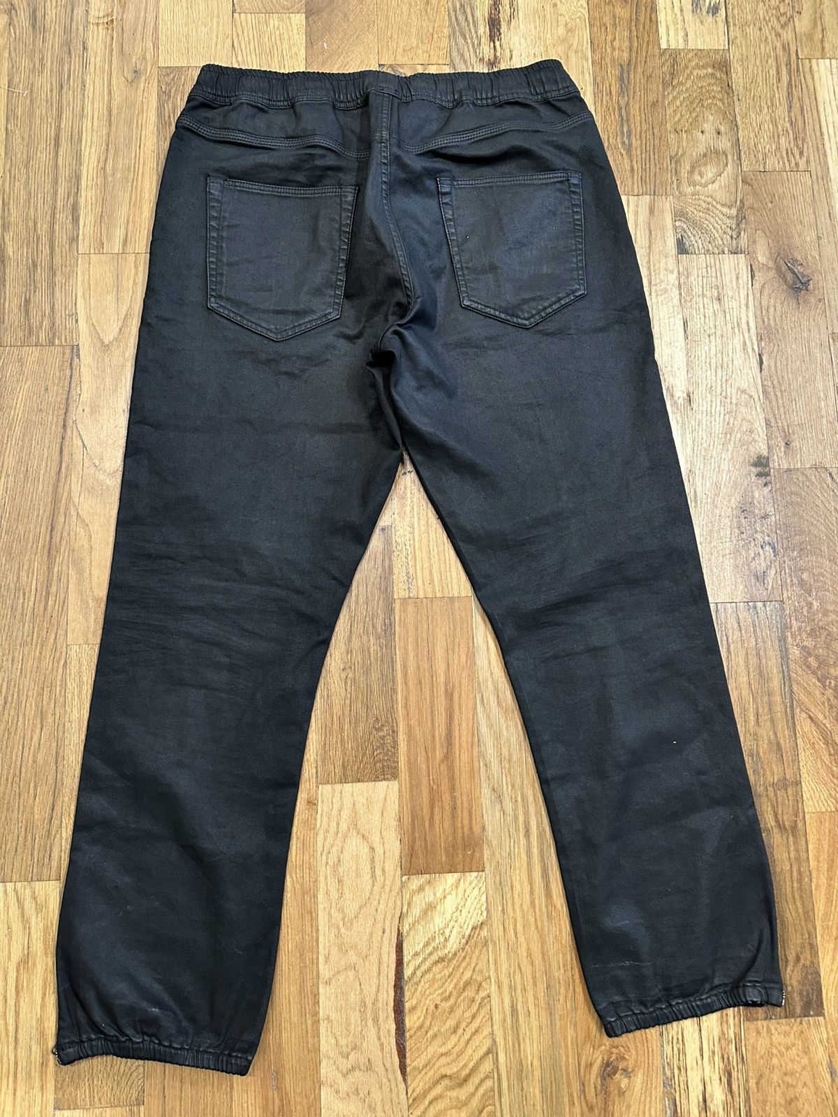Purple Brand Purple Brand Black Waxed Jogger Pants Size XL Size US 34 / EU 50 - 2 Thumbnail