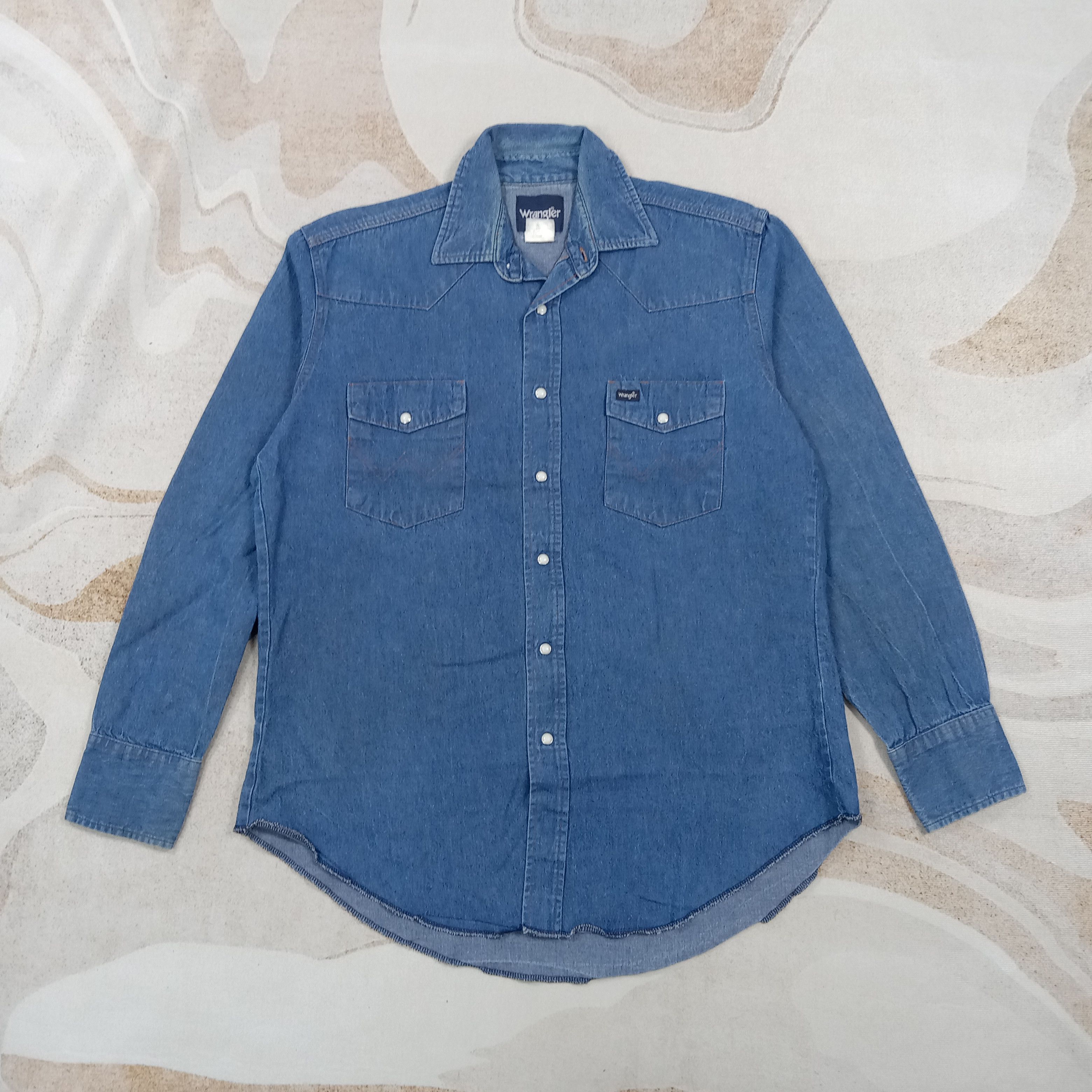 Wrangler Wrangler American Denim Shirt Button Up C276N23 Size US L / EU 52-54 / 3 - 1 Thumbnail