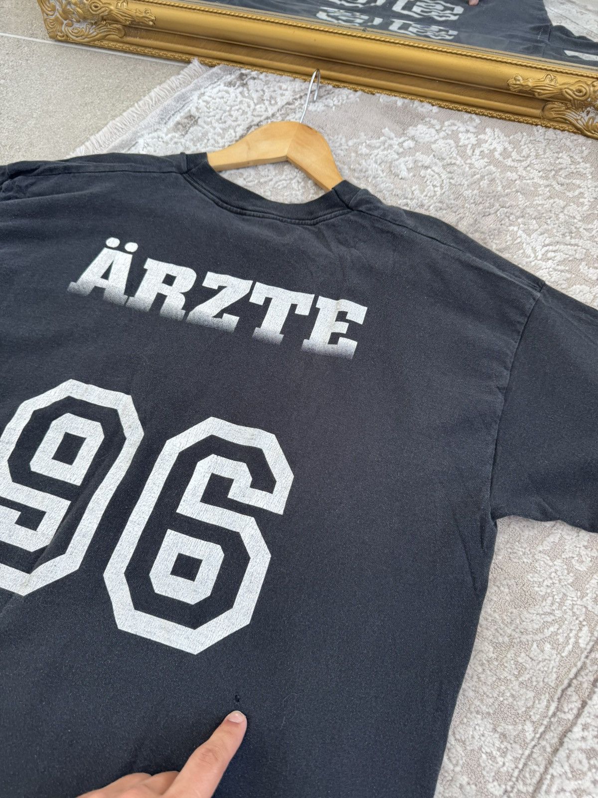 Band Tees Vintage 1996 Die Arzte Band T-shirt Size US XL / EU 56 / 4 - 12 Thumbnail