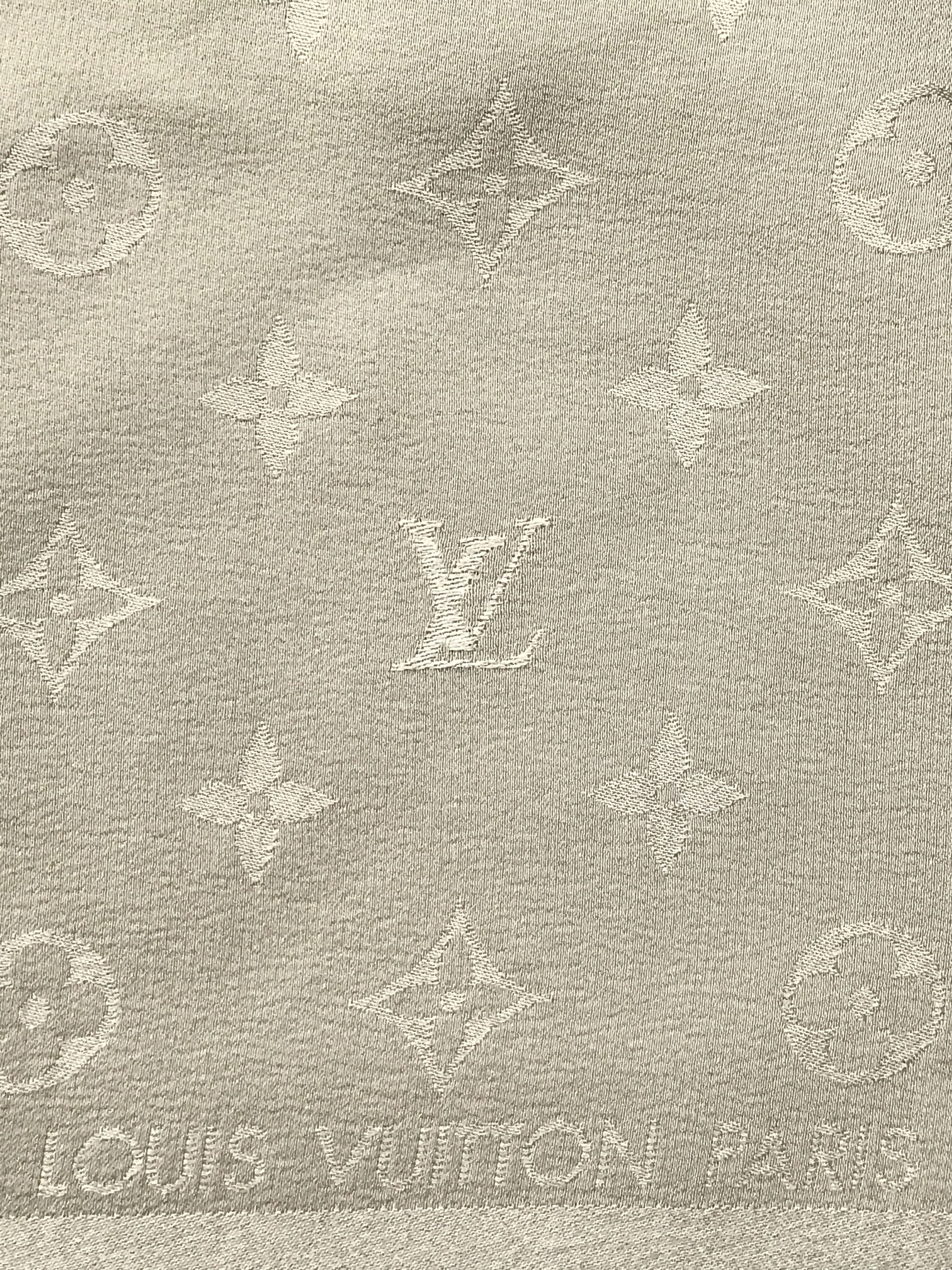 Louis Vuitton Louis Vuitton Monogram Silk Scarf Size ONE SIZE - 10 Thumbnail