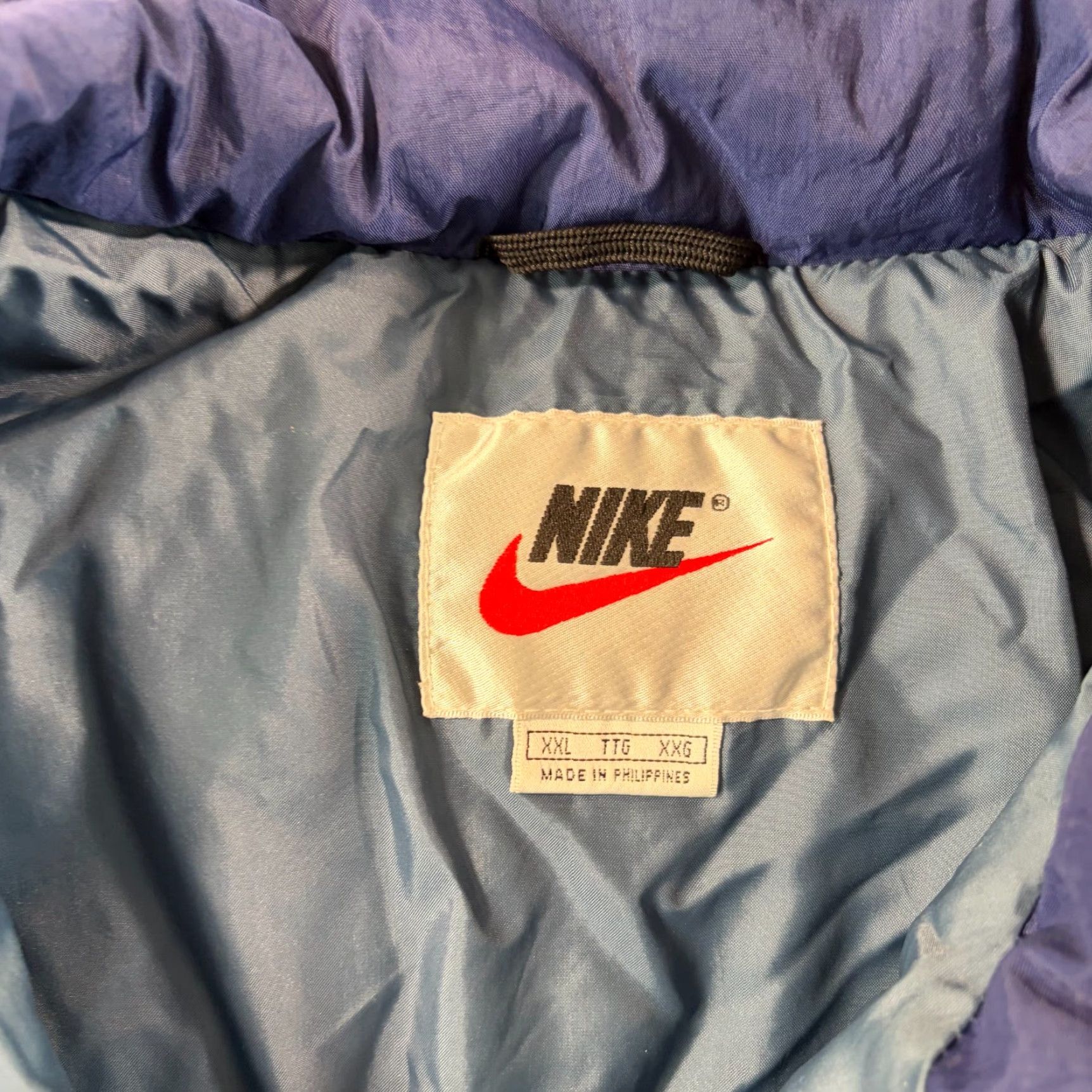 Nike VINTAGE Nike Puffer Jacket Blue 2XL Men Full Zip Swoosh Logo 90s Jacket Winter Fall Spring Clothing Size US XXL / EU 58 / 5 - 2 Thumbnail