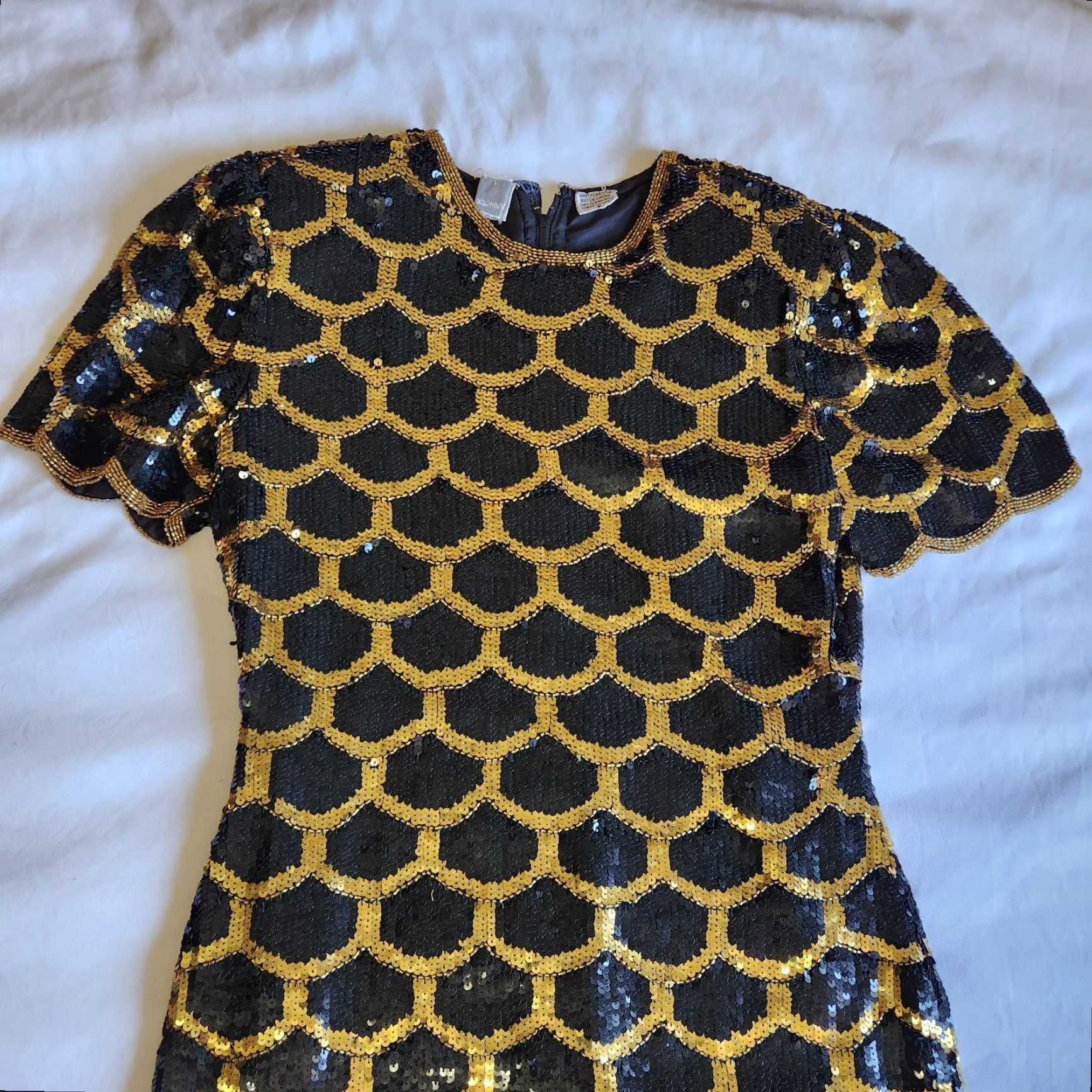 Sperry Vintage 80's Scalloped Sequin Black Gold Silk Dress as seen on Katy Perry Size S by Laurence Kazar Size S / US 4 / IT 40 - 4 Thumbnail
