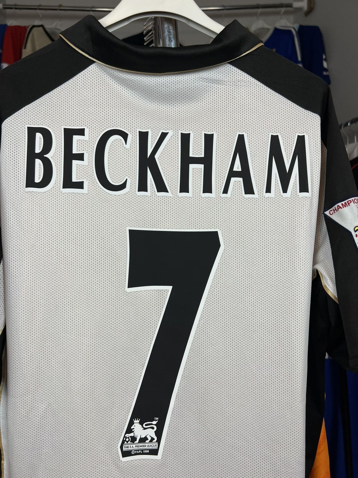 Umbro Soccer Jersey Manchester United 2001/02 Beckham #7 Size US L / EU 52-54 / 3 - 3 Thumbnail
