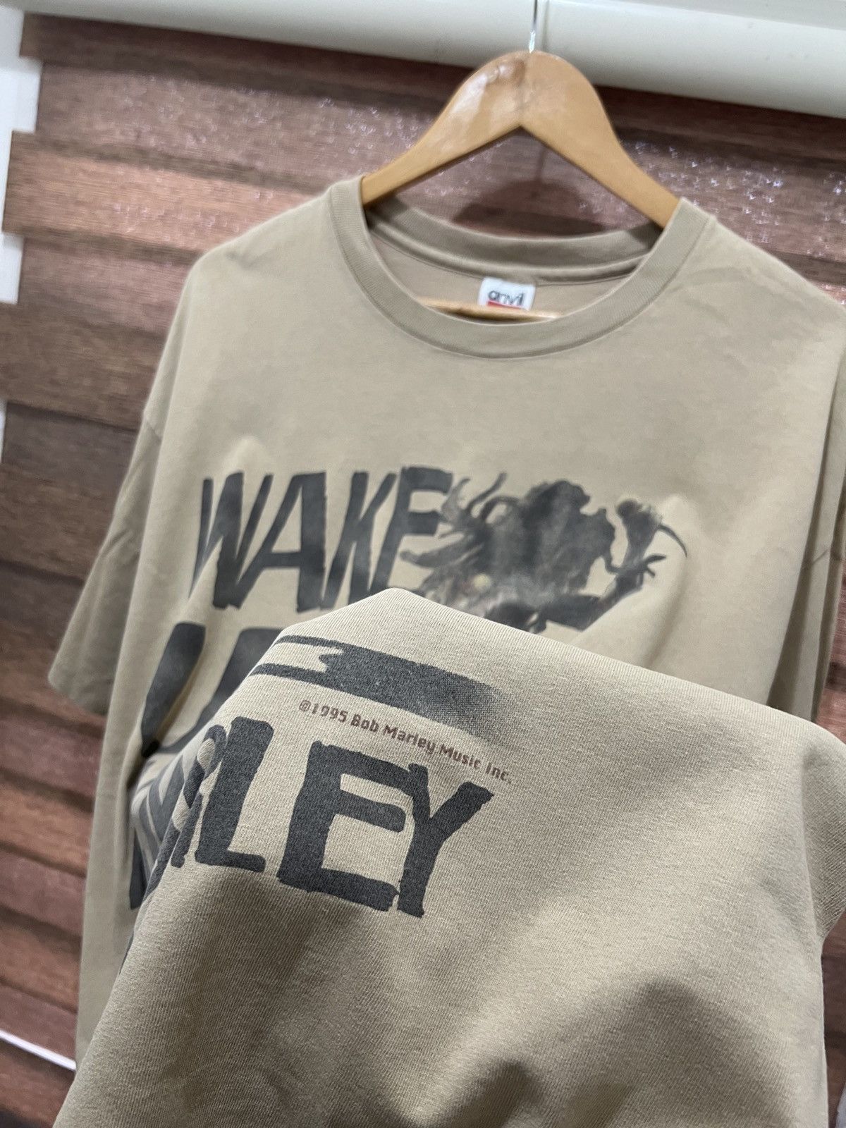 Bob Marley × Rap Tees × Vintage Vintage 90s Bob Marley Wake Up & Live Rasta Rap Tee Size US XL / EU 56 / 4 - 4 Thumbnail