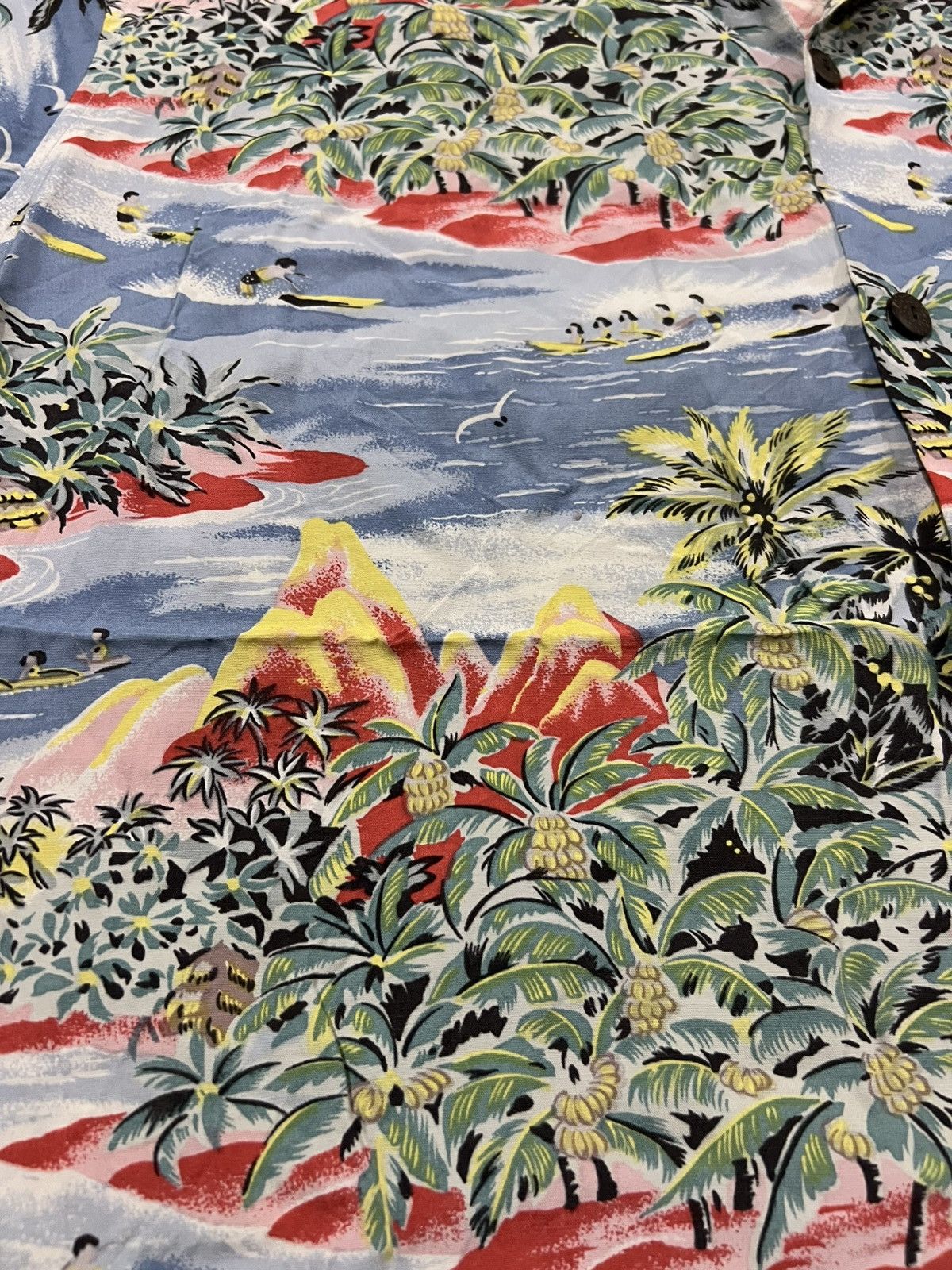 Vintage Vintage 1960s "Land of Aloha" Riviera Rayon Hawaiian Shirt Size US L / EU 52-54 / 3 - 3 Thumbnail