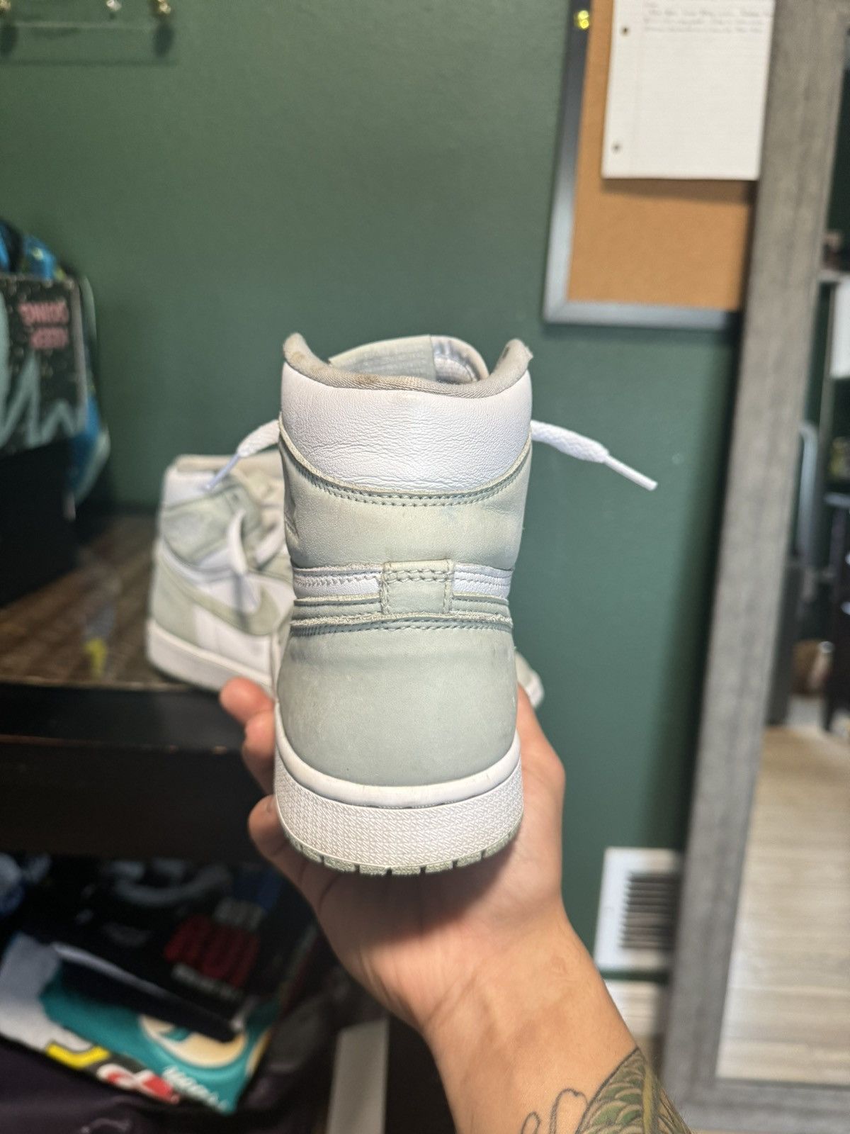 Jordan Brand × Nike WMNS Jordan 1 ‘Sea foam’ 2021 Size US 7.5 / EU 40-41 - 4 Thumbnail
