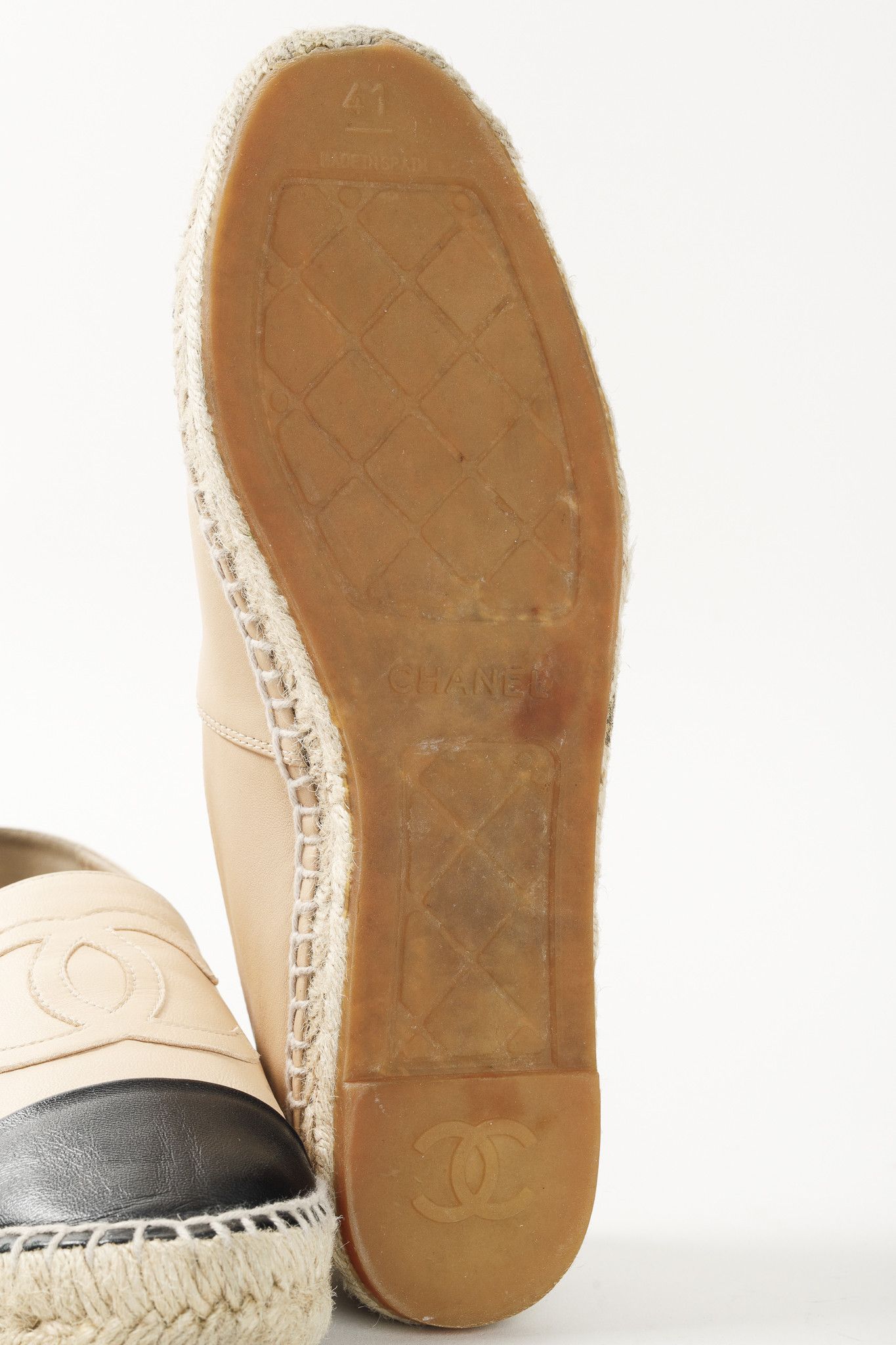 Chanel Chanel Espadrilles in Beige and Black Lambskin Size US 10.5 / IT 40.5 - 6 Thumbnail