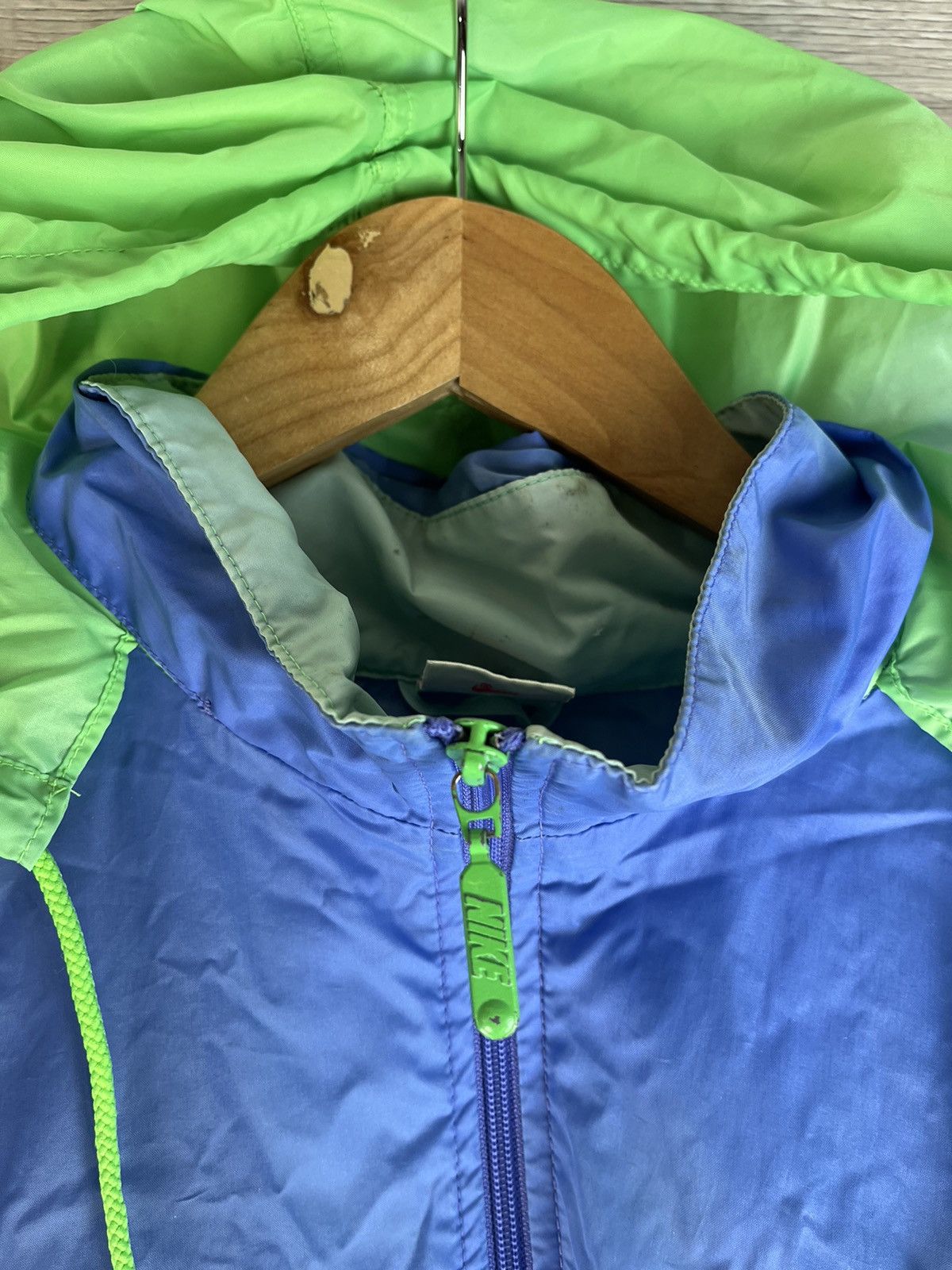 Nike Vintage men's jacket Nike size L made in Thailand y2k 1990s Size US L / EU 52-54 / 3 - 8 Thumbnail