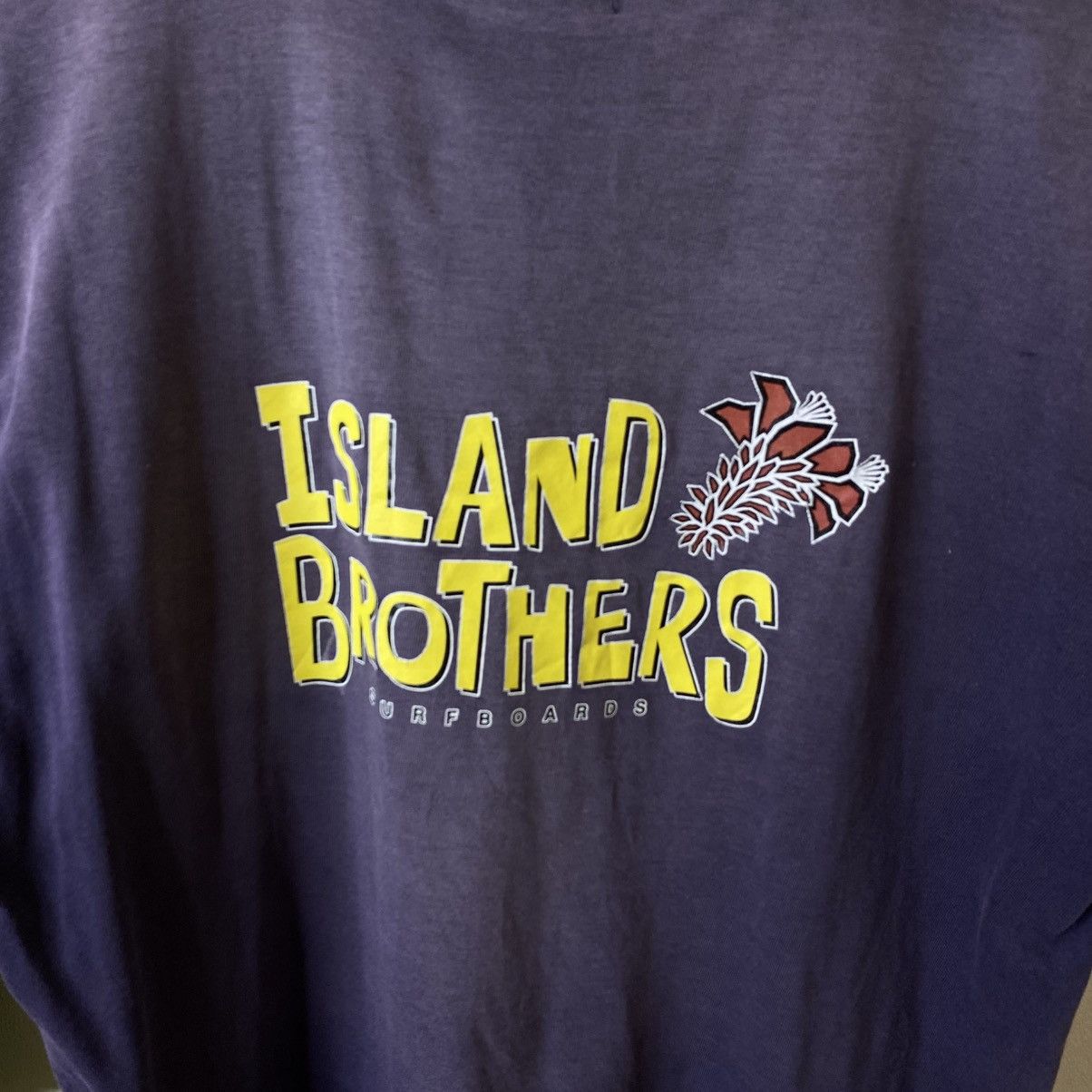 Vintage 1990s Island Brothers Surfboards Sunfaded T Shirt Surfing Size US L / EU 52-54 / 3 - 2 Thumbnail